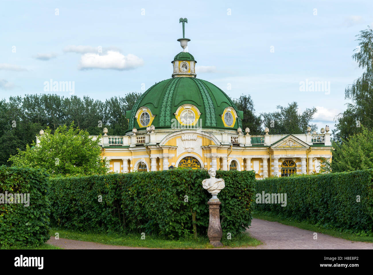 Moscou, Russie - Juin 10,2016. En Kuskovo estate Grotte Pavilion et conception de paysage Banque D'Images