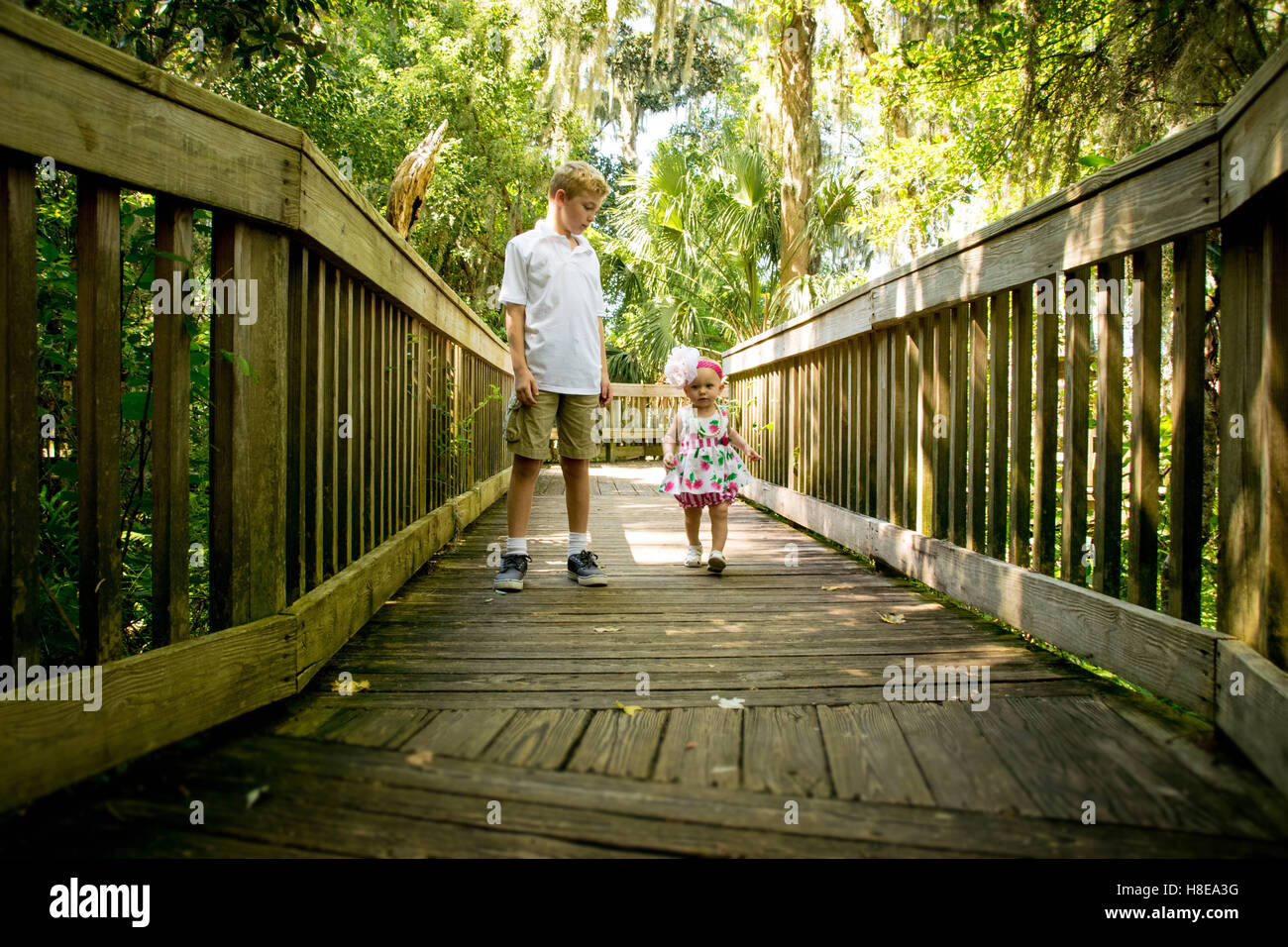 Enfants sur le Boardwalk Banque D'Images