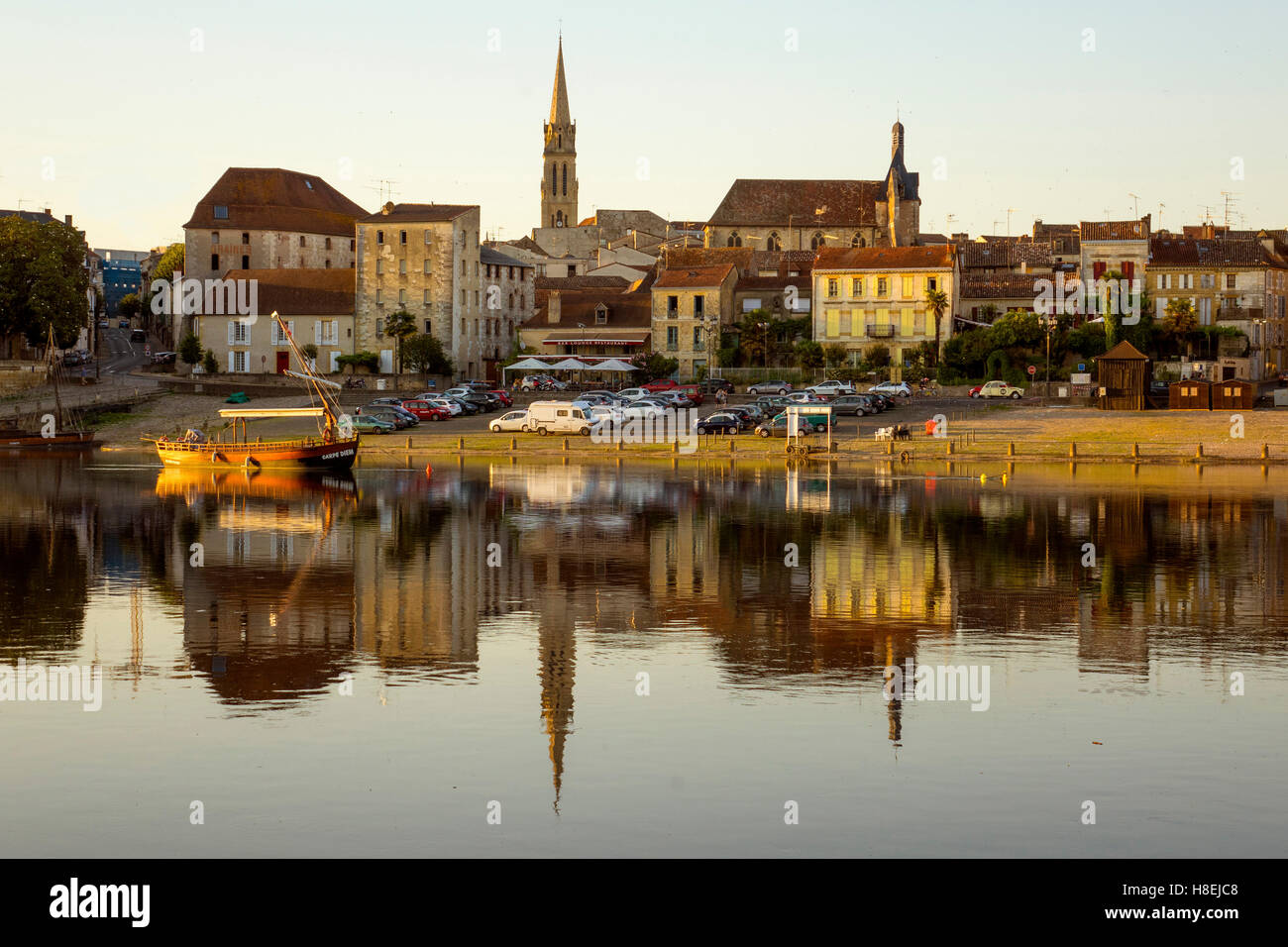 Port et Dordogne, Bergerac, Périgord, Aquitaine, France, Europe Banque D'Images