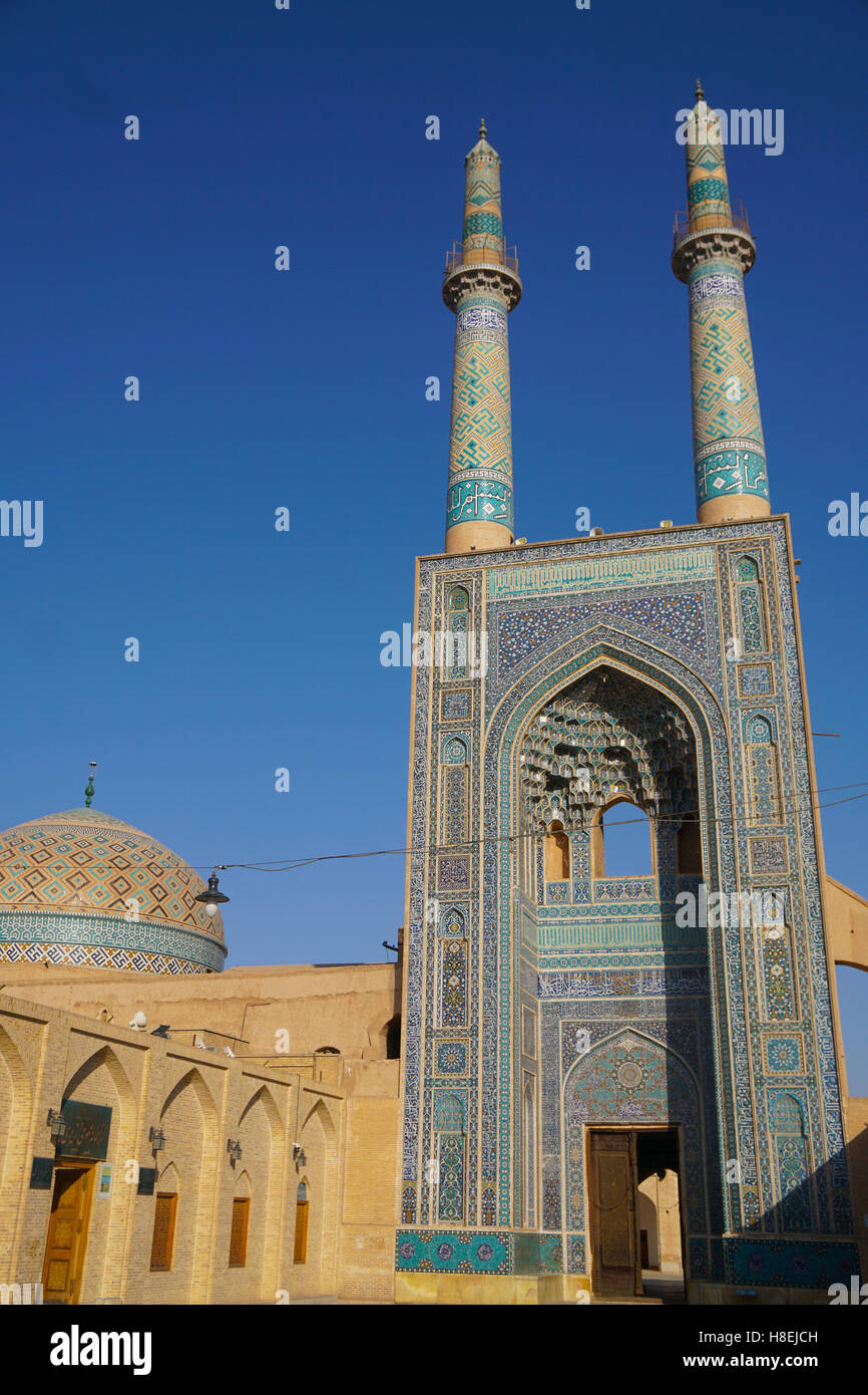 Façade et minarets, mosquée Jameh, Yazd, Iran, Moyen-Orient Banque D'Images