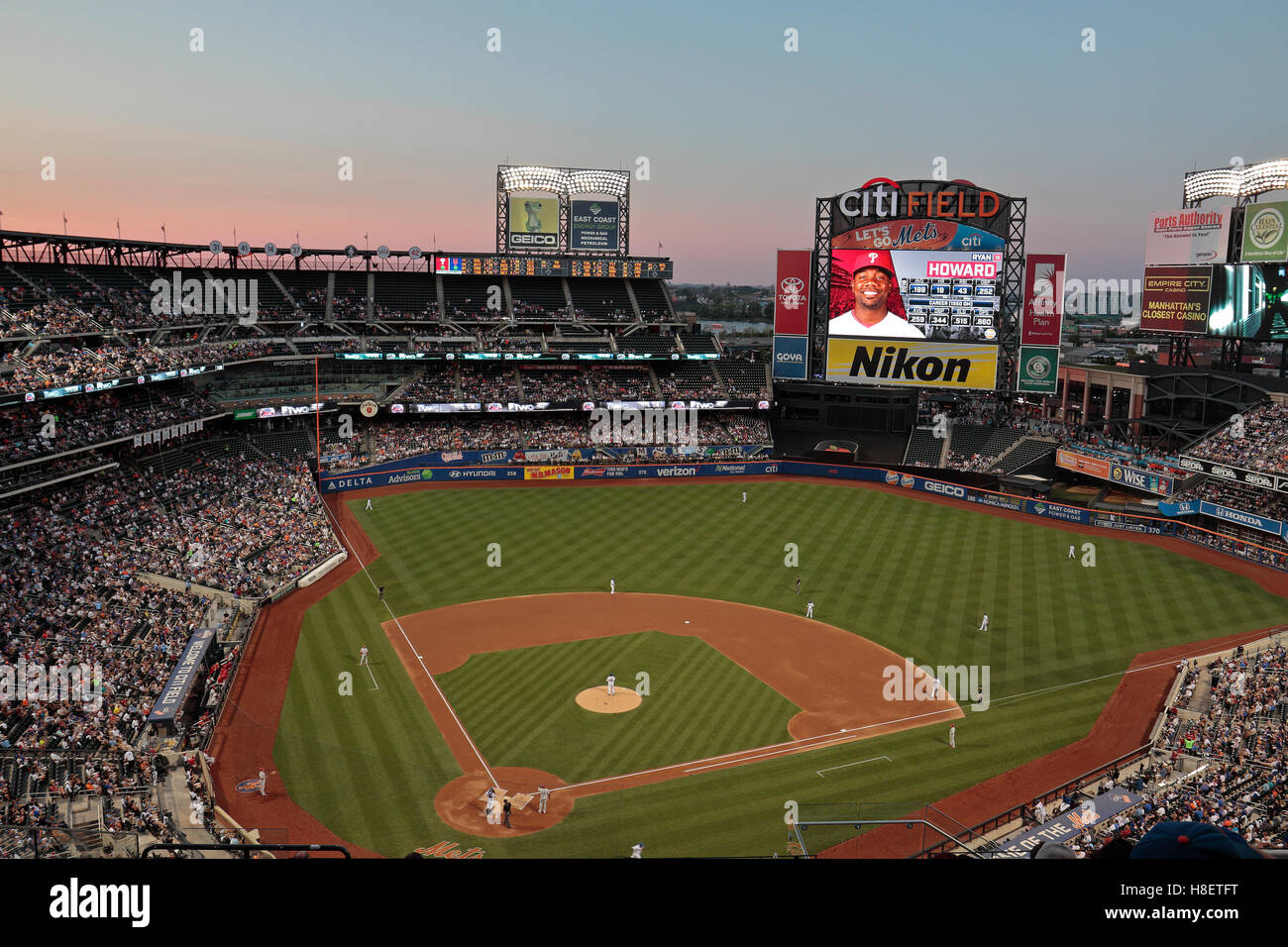 Voir l'horaire du soir de Citi Field, le stade de la MLB home New York Mets lors d'un jeu de 2016, New York, United States. Banque D'Images