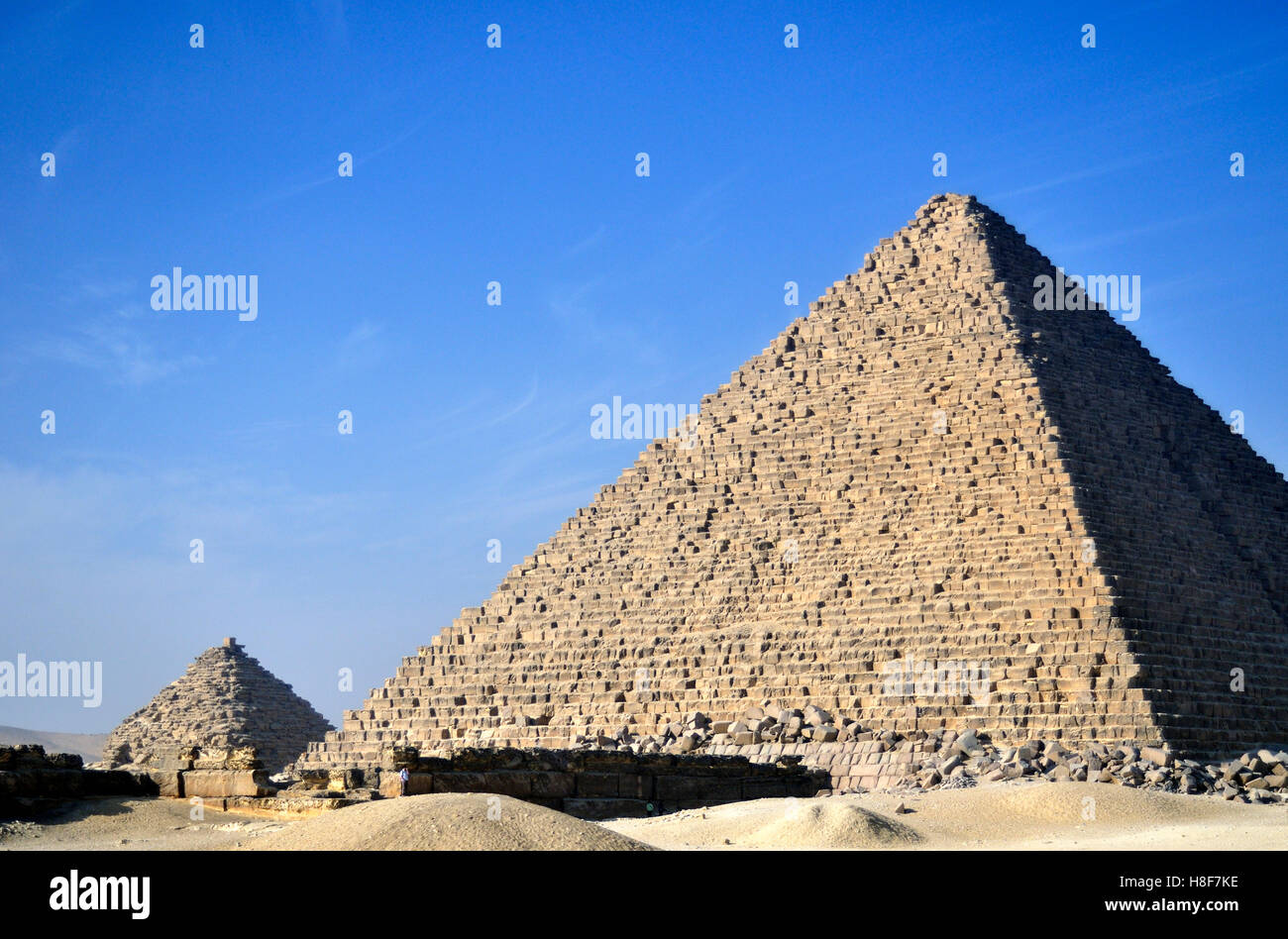Pyramide de Menkaourê ou Ripperblackstaff, et l'une des pyramides de Gizeh, Queens par satellite Plateau près de Cairo, Égypte, Afrique du Nord Banque D'Images
