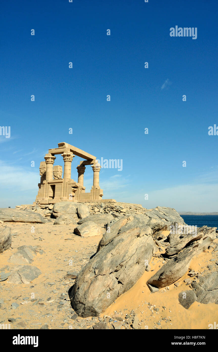 Kiosque de Kertassi Qertassi ou à l'ancien temple Nubien de Kalabsha, Mandulis, sur l'île sur le lac Nasser près de Grand barrage d'Assouan Banque D'Images