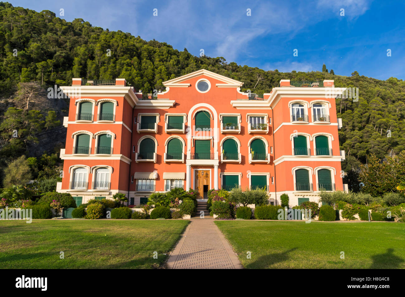 Hôtel particulier à Chiavari, Ligurie, Italie, lors d'une journée ensoleillée. Banque D'Images