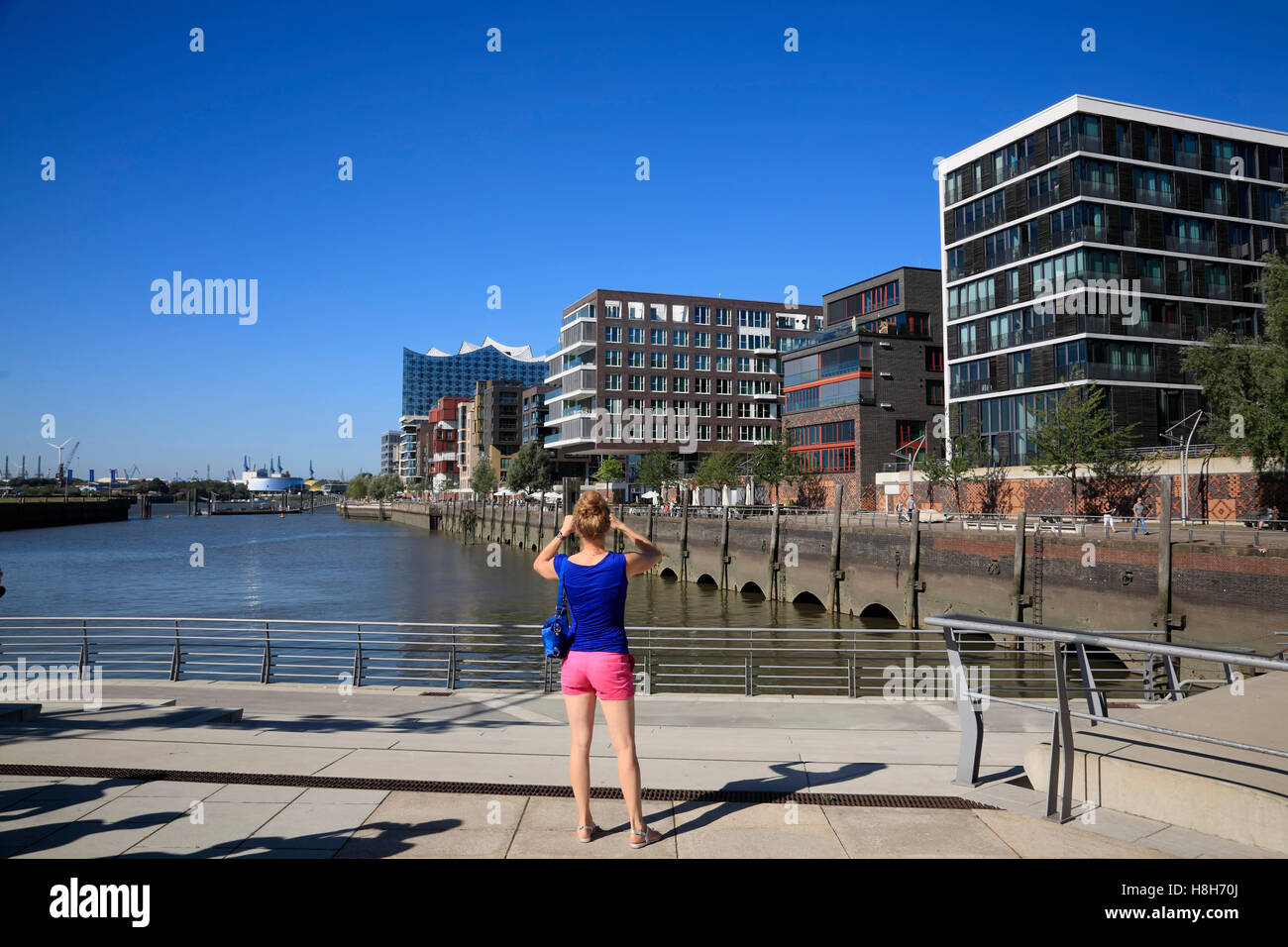 Les touristes du Marco Polo Terrasses, Hafencity, Hamburg, Deutschland, Europa Banque D'Images