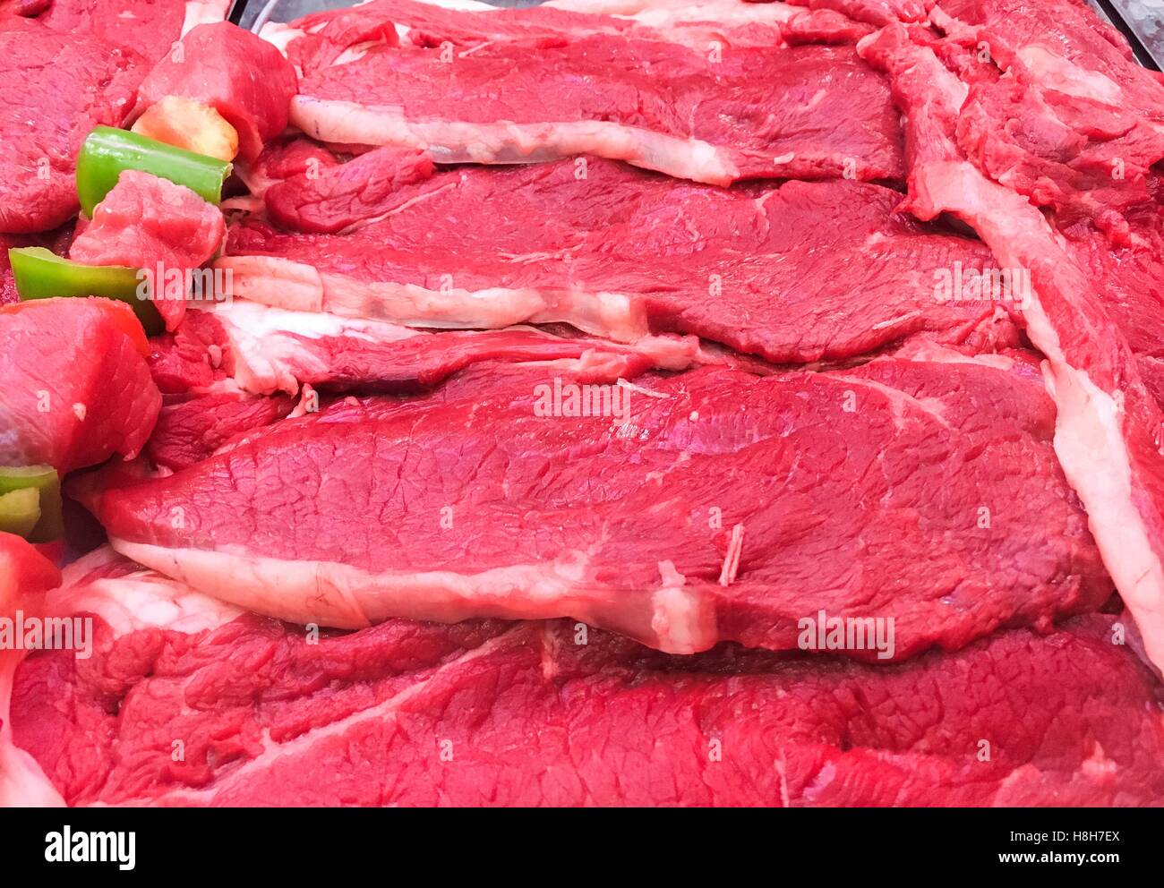 Matières traditionnelles turques, le boeuf viande prête à cuire dans un restaurant. Banque D'Images