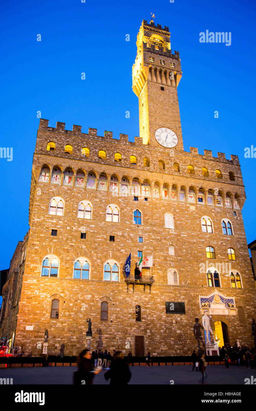 L'avant du Palazzo Vecchio dans la soirée à Florence Italie Banque D'Images