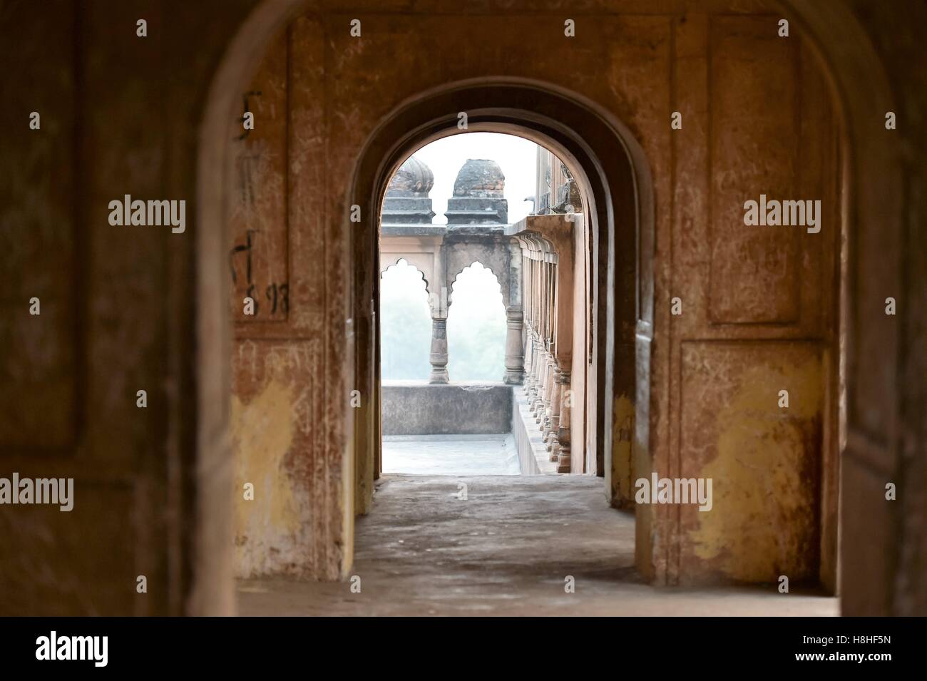 Cette colossale imambara à Lucknow, Inde. Un labyrinthe de couloirs à l'intérieur de ses étages supérieurs, faire de ce bâtiment un attrait majeur Banque D'Images