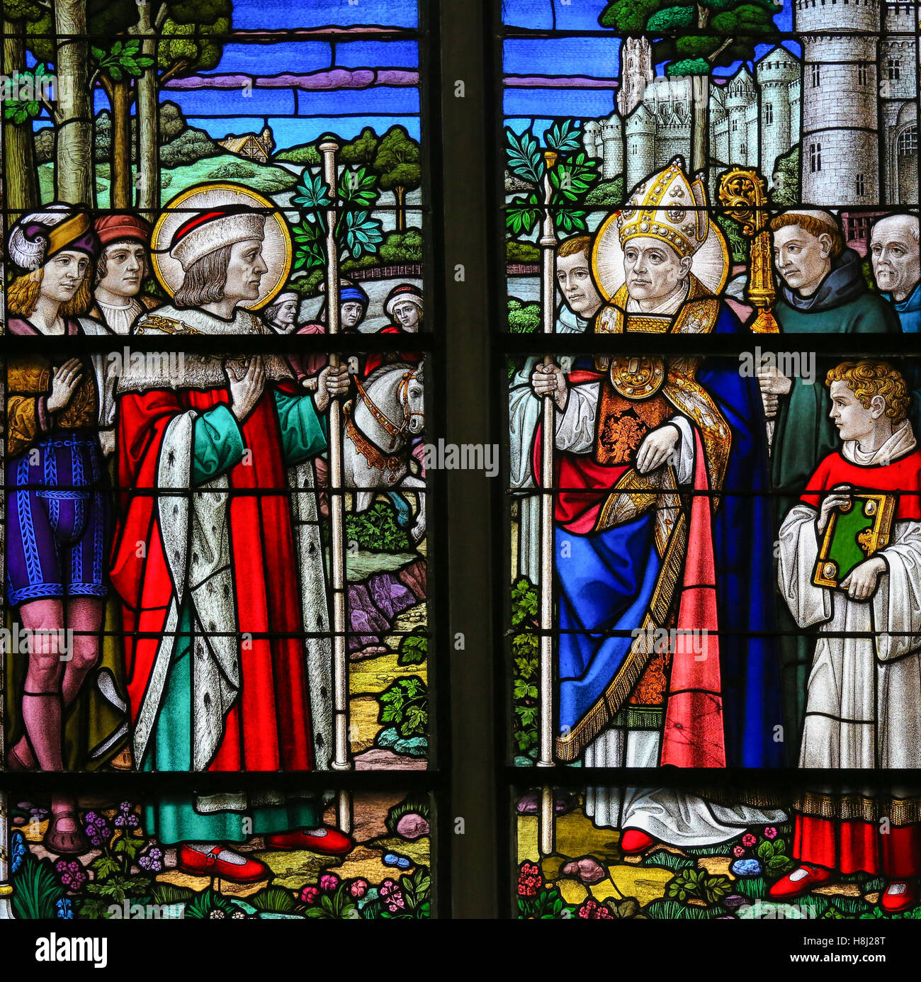 Vitrail représentant la réunion de Saint Rumbold et Saint Gummarus, saints patrons de Malines et Lierre, respectivement, Banque D'Images