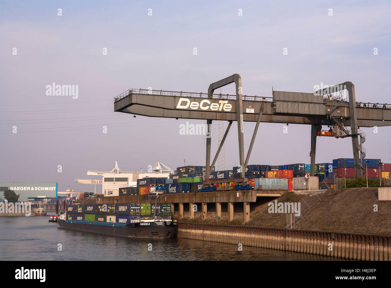 L'Allemagne, la région de la Ruhr, Duisburg, visite du port de conteneurs, chabor. Banque D'Images