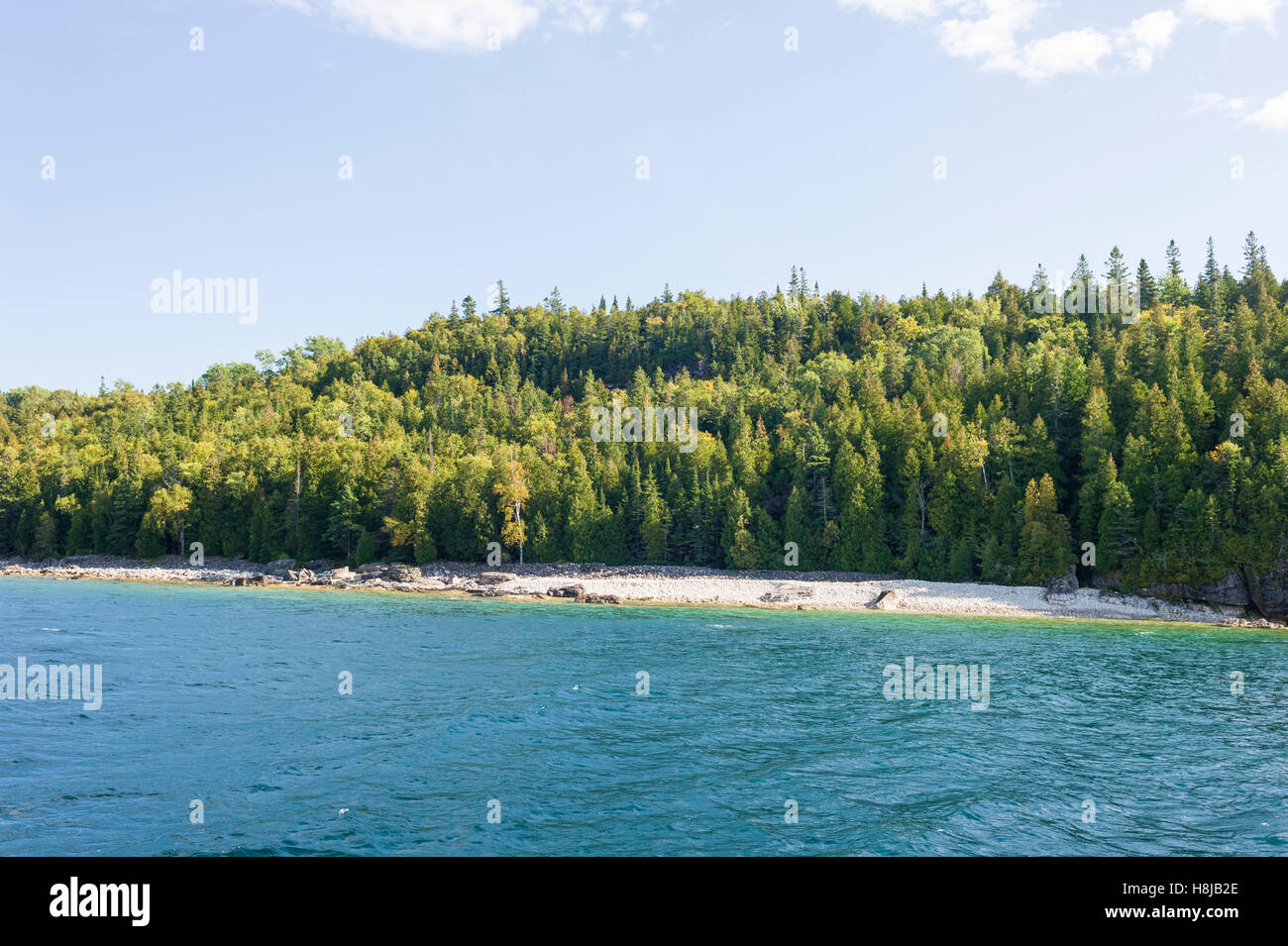 Vue panoramique de la baie Georgienne est le bras nord-est du lac Huron, en Ontario. C'est caractérisée par une assise robuste et forêts de pins blancs au nord et sud du sable des plages. Parc National de la péninsule Bruce sur son côté ouest comprend une partie de la bru Banque D'Images