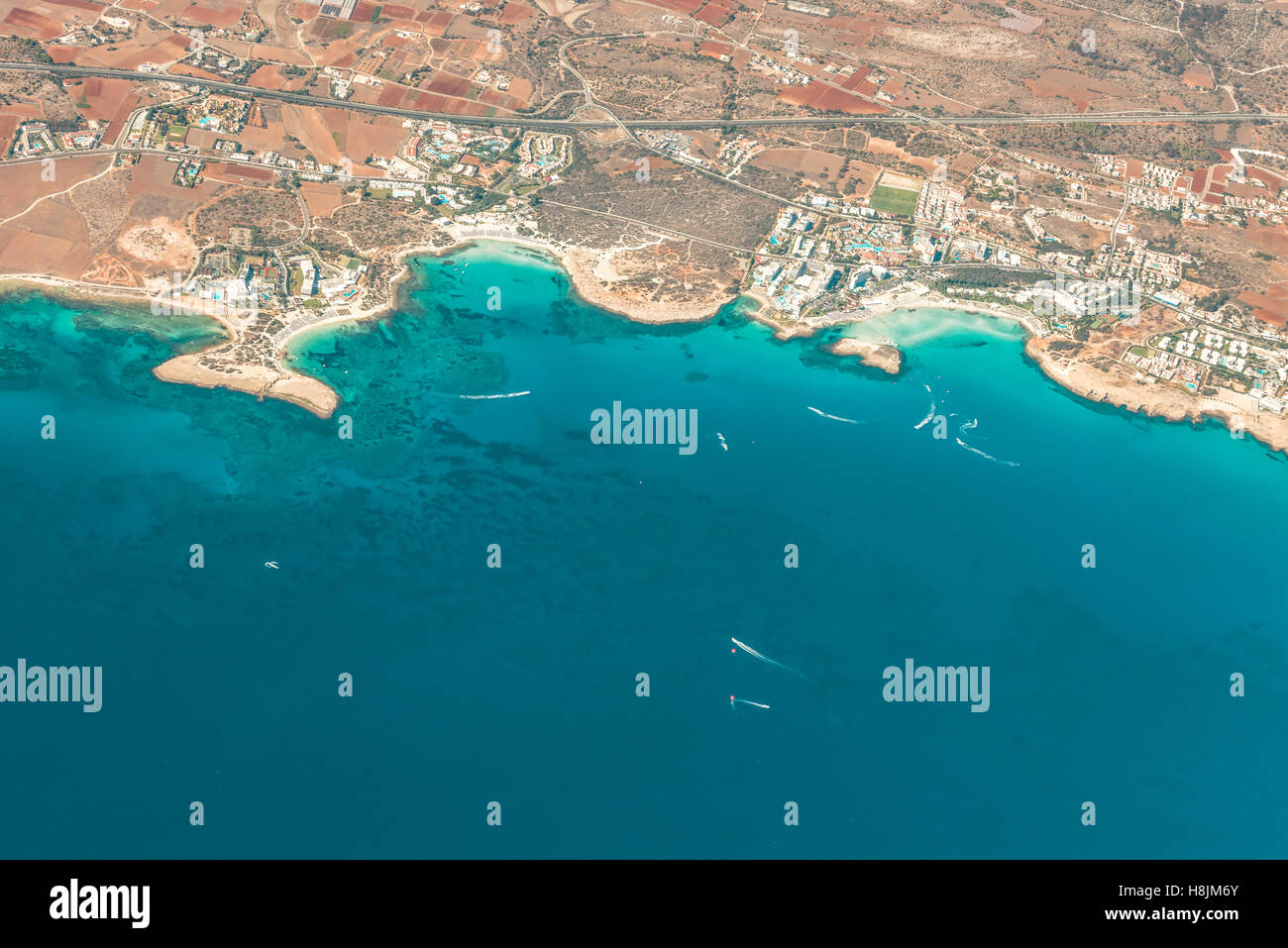 Vue depuis l'avion de la côte et des plages de Chypre. Banque D'Images
