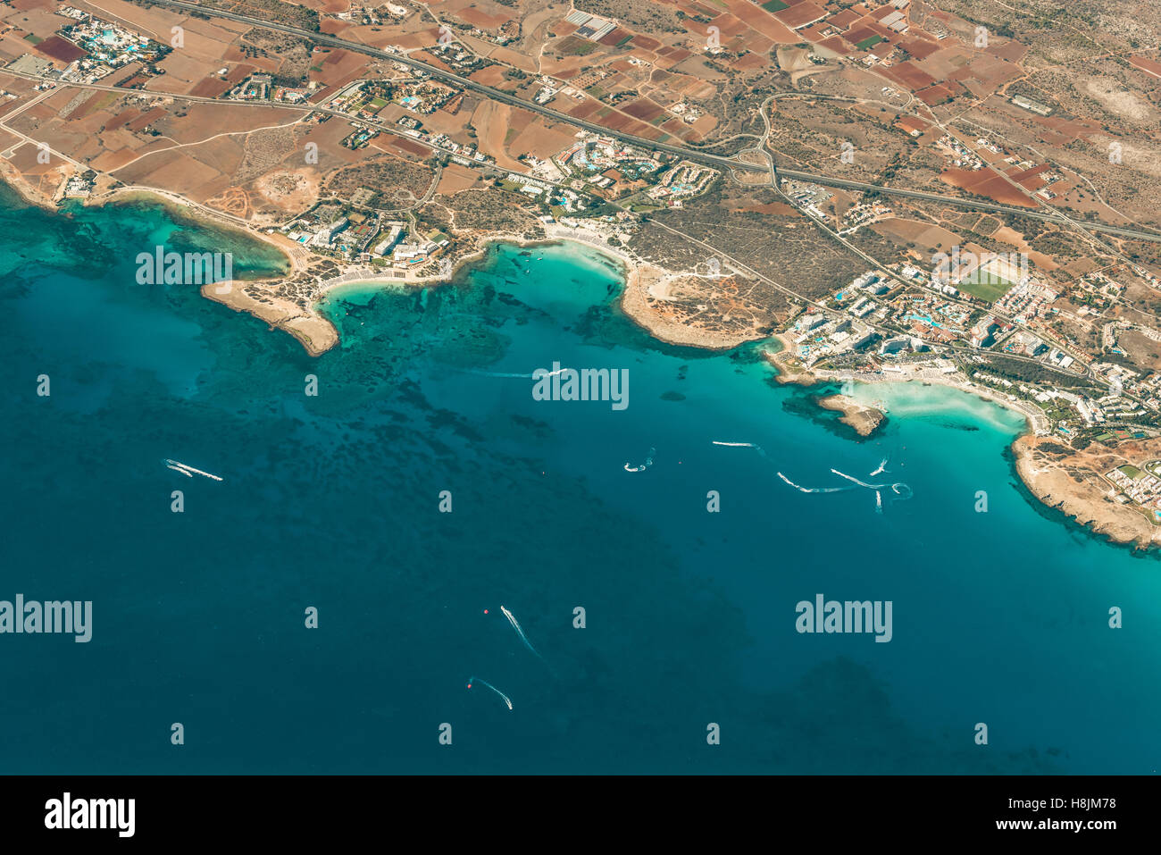Vue depuis l'avion de la côte et des plages de Chypre. Banque D'Images