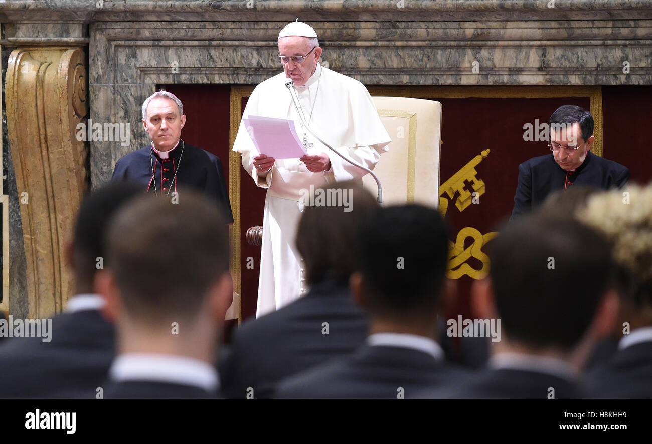 La cité du Vatican. 14Th Nov, 2016. L'Équipe nationale de football allemande visite le pape François en audience privée au Vatican City à 14 novembre 2016 Crédit : Peter Schatz/Alamy Live News Banque D'Images