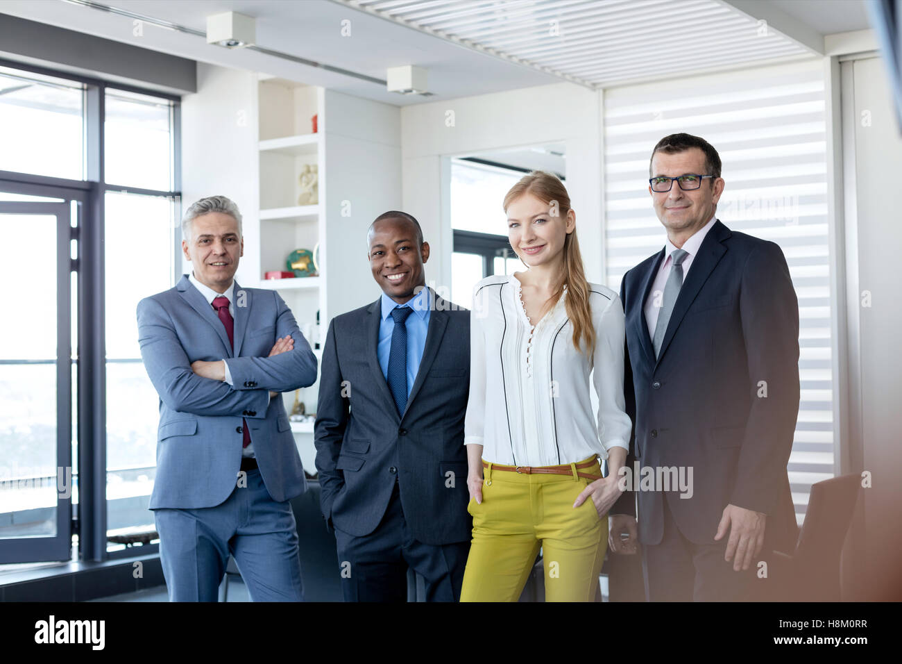 Portrait of multi-ethnic business people in office Banque D'Images