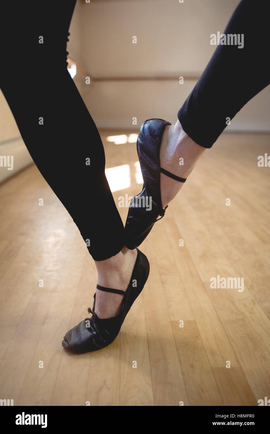 Les pieds des danseurs de ballet danse ballet de la scène Banque D'Images