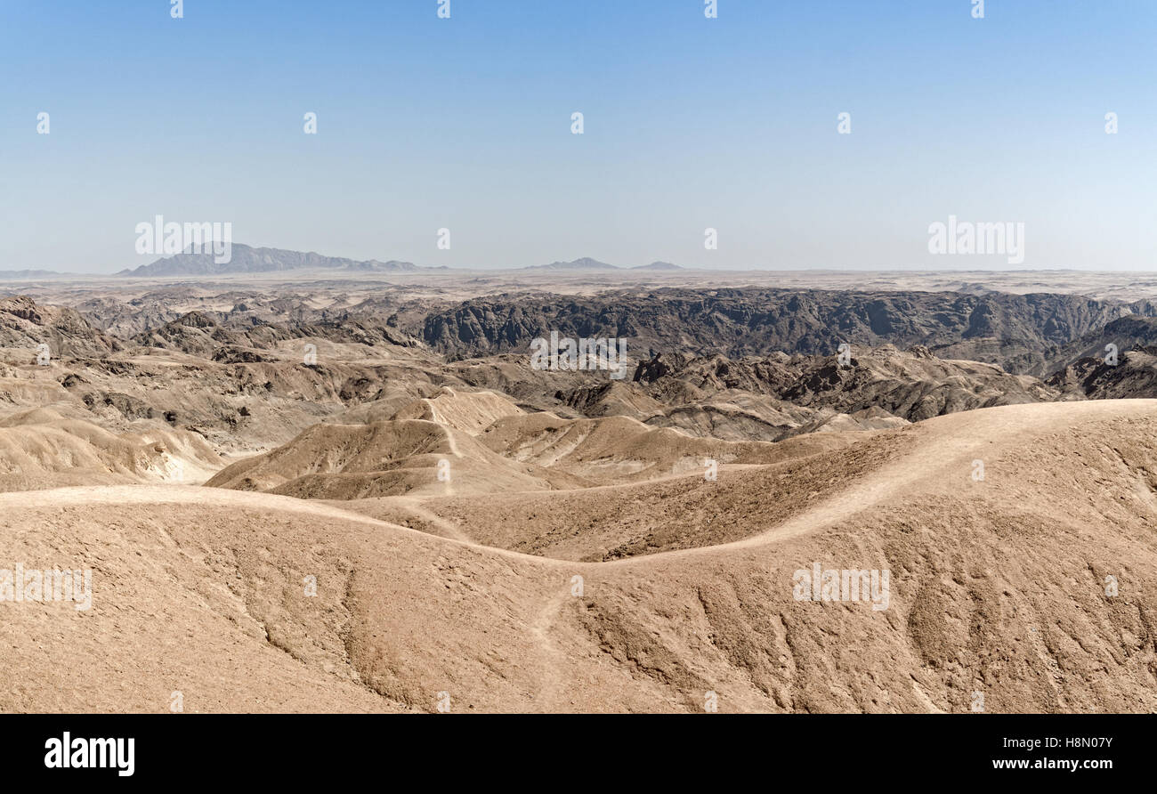 Vue panoramique sur le paysage lunaire à Swakopmund, Namibie Banque D'Images