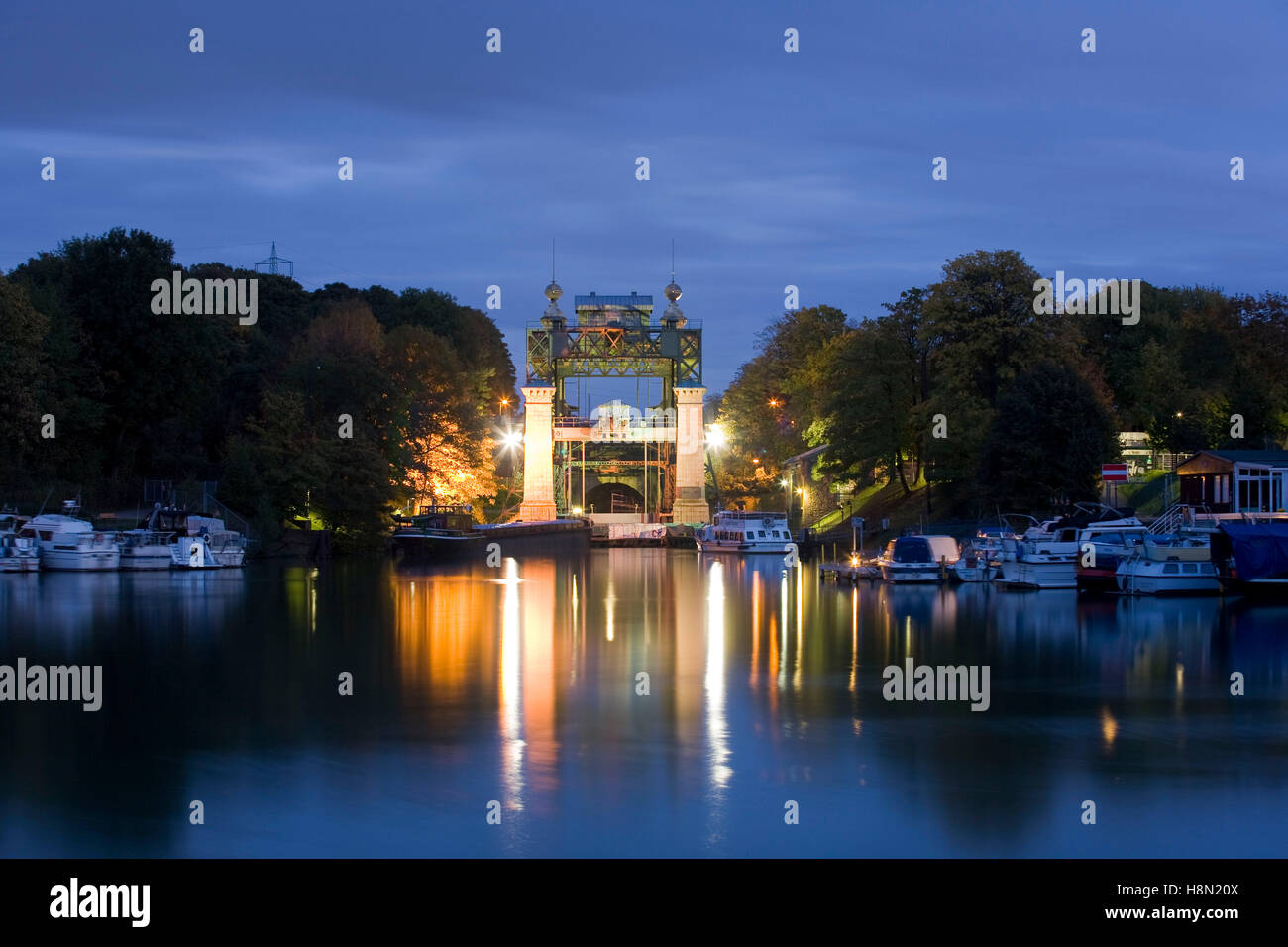 L'Allemagne, la Ruhr, le système de levage du navire de Waltrop