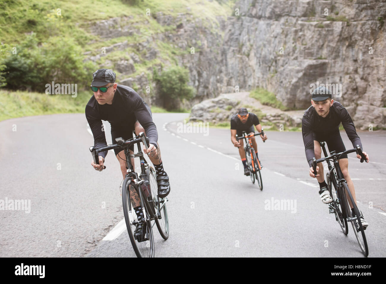 Un groupe de cyclistes sur route prendre Cheddar George, Royaume-Uni Banque D'Images