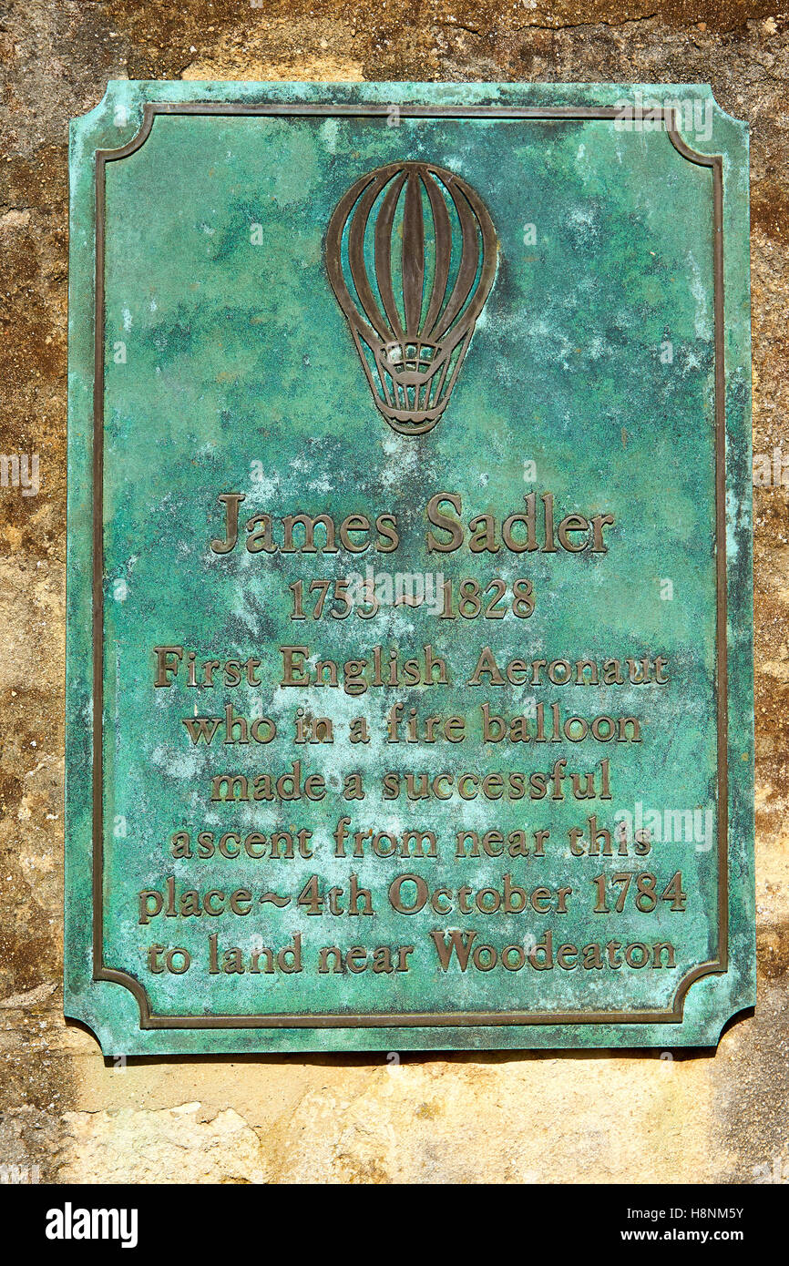 Une plaque commémorant James Sadler à Christ Church, Oxford meadow Banque D'Images