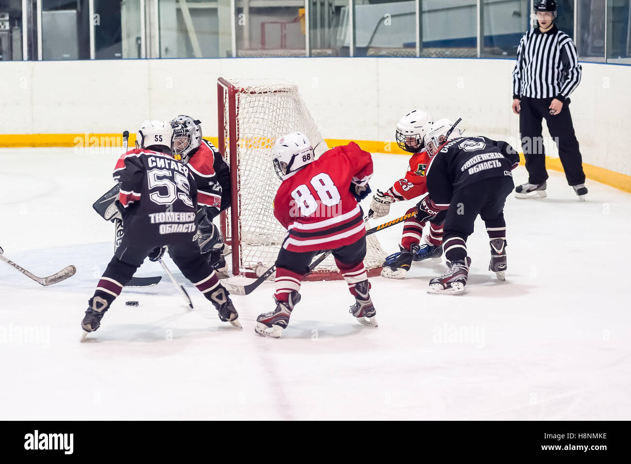 Jeu d'enfants des équipes de hockey sur glace Banque D'Images