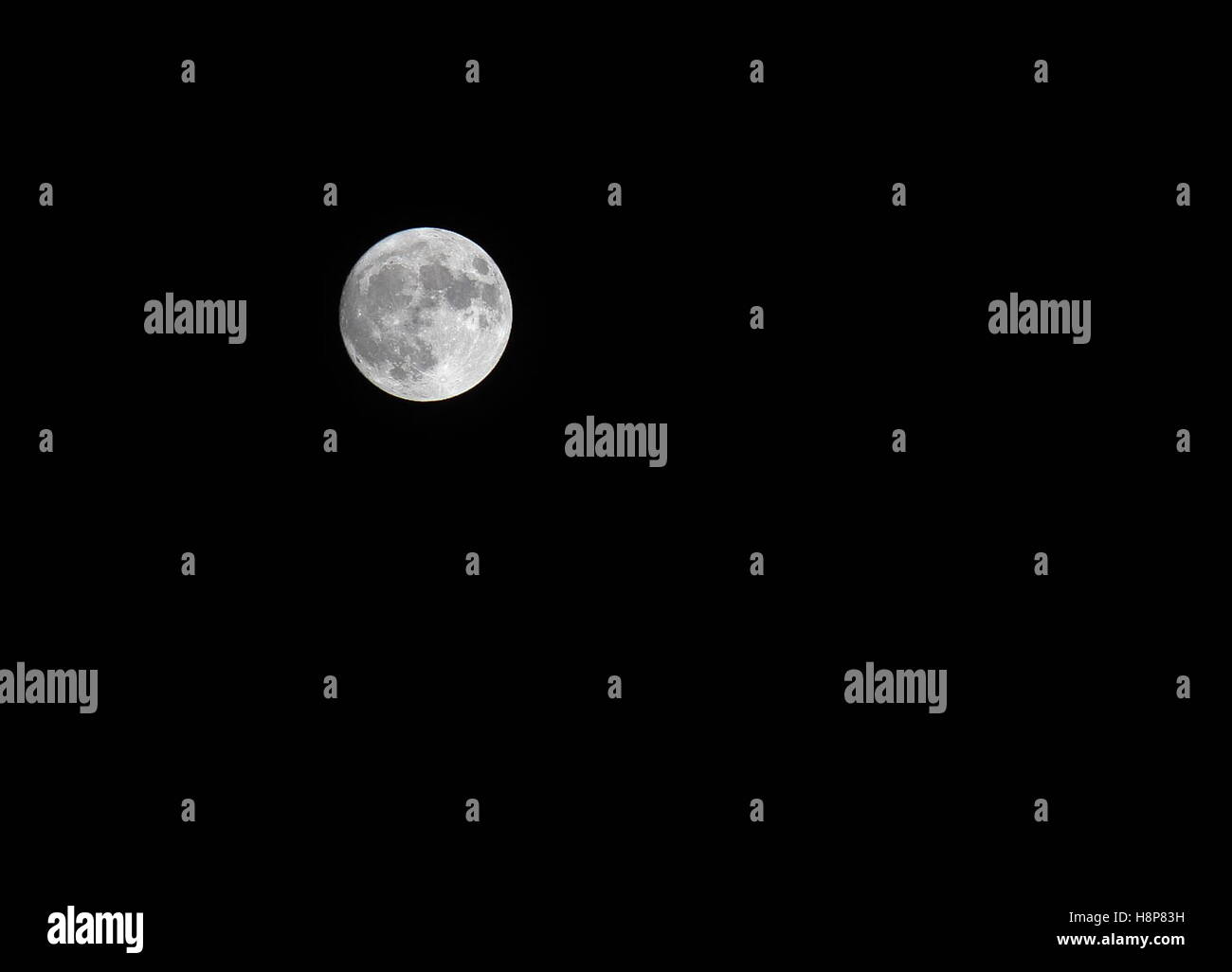 Par Une Nuit Claire De Lune Photo Stock Alamy