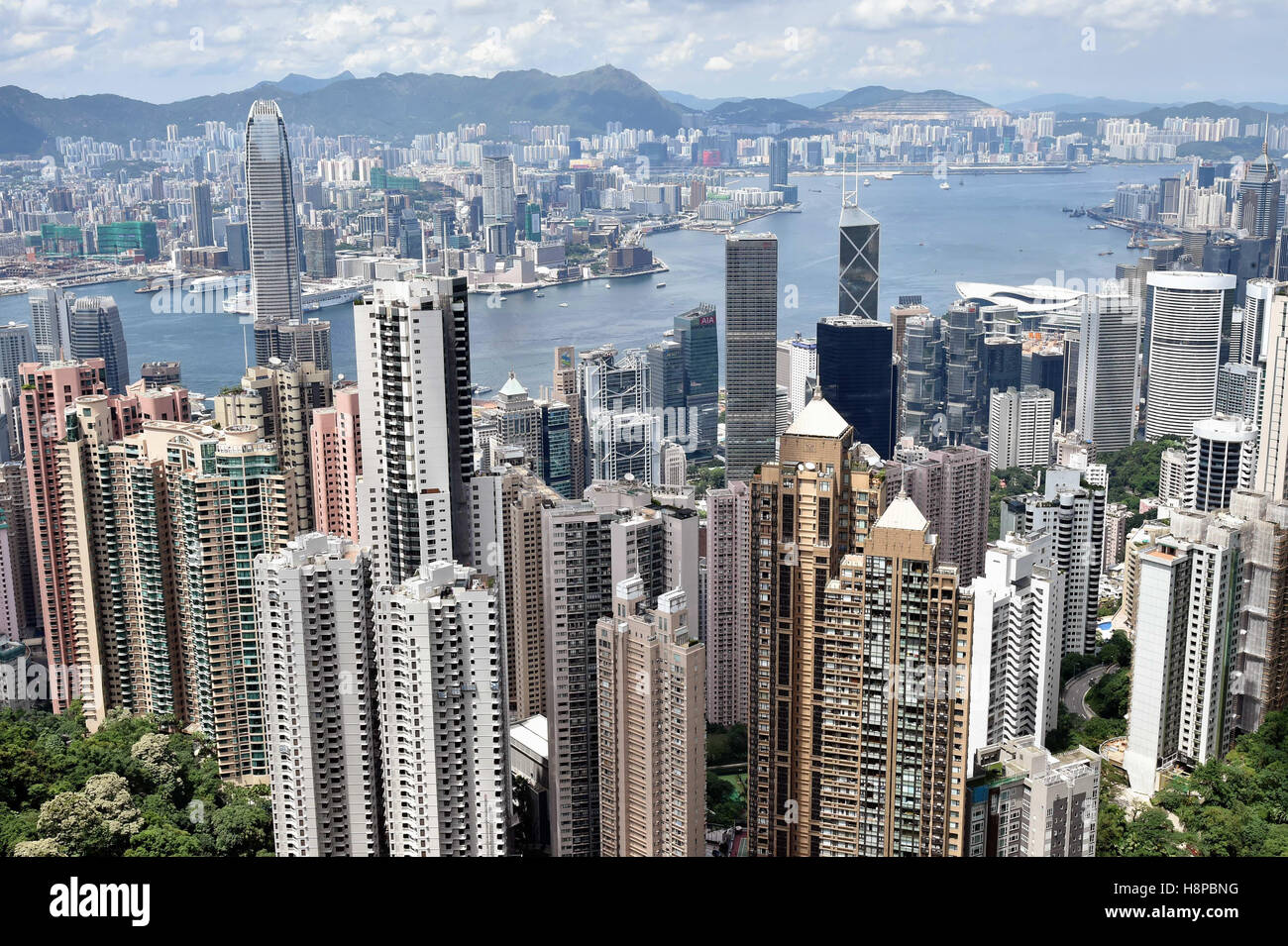La Chine, Hong Kong : la ville et la baie vue du sommet du Pic Victoria Banque D'Images