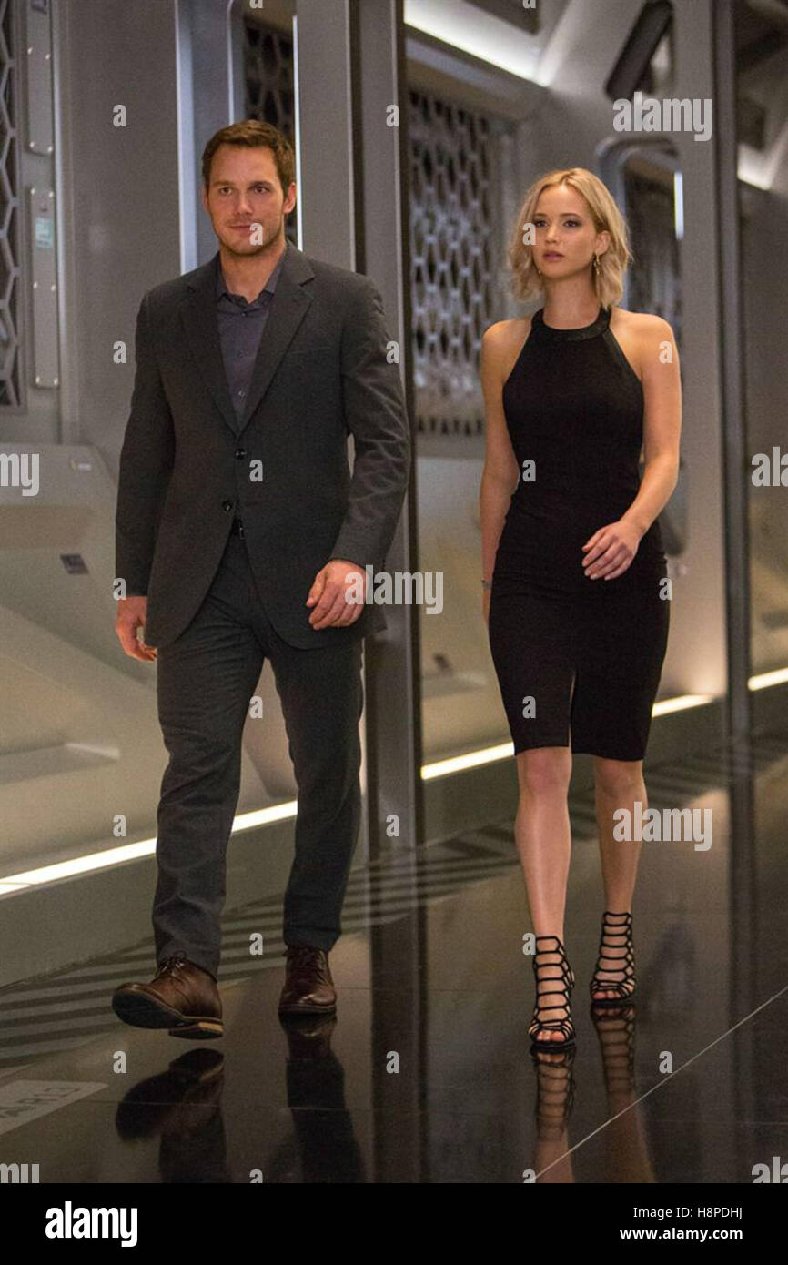 Les passagers (2016) CHRIS PRATT JENNIFER LAWRENCE Varg Veum-Fallen Angel de Morten (DIR) COLLECTION MOVIESTORE LTD Banque D'Images