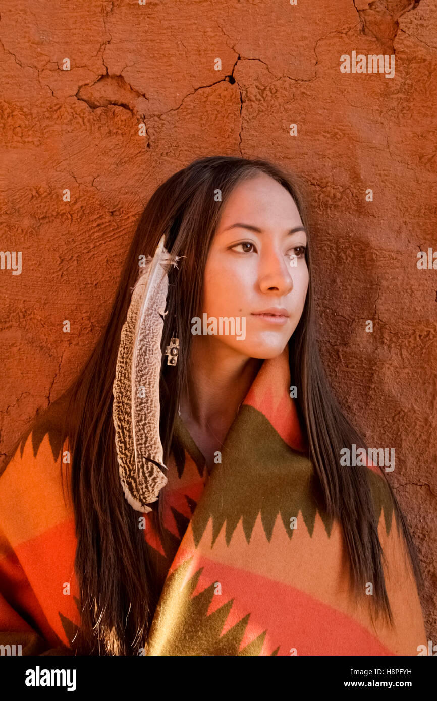 USA, Nouveau Mexique, Cherokee femme à Pecos National Monument. Banque D'Images