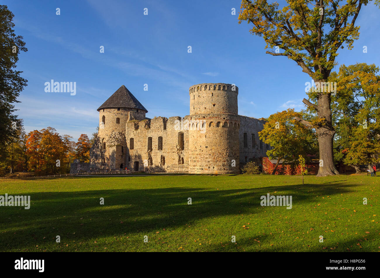 Ruines du château vieux à Cesis, Lettonie Banque D'Images