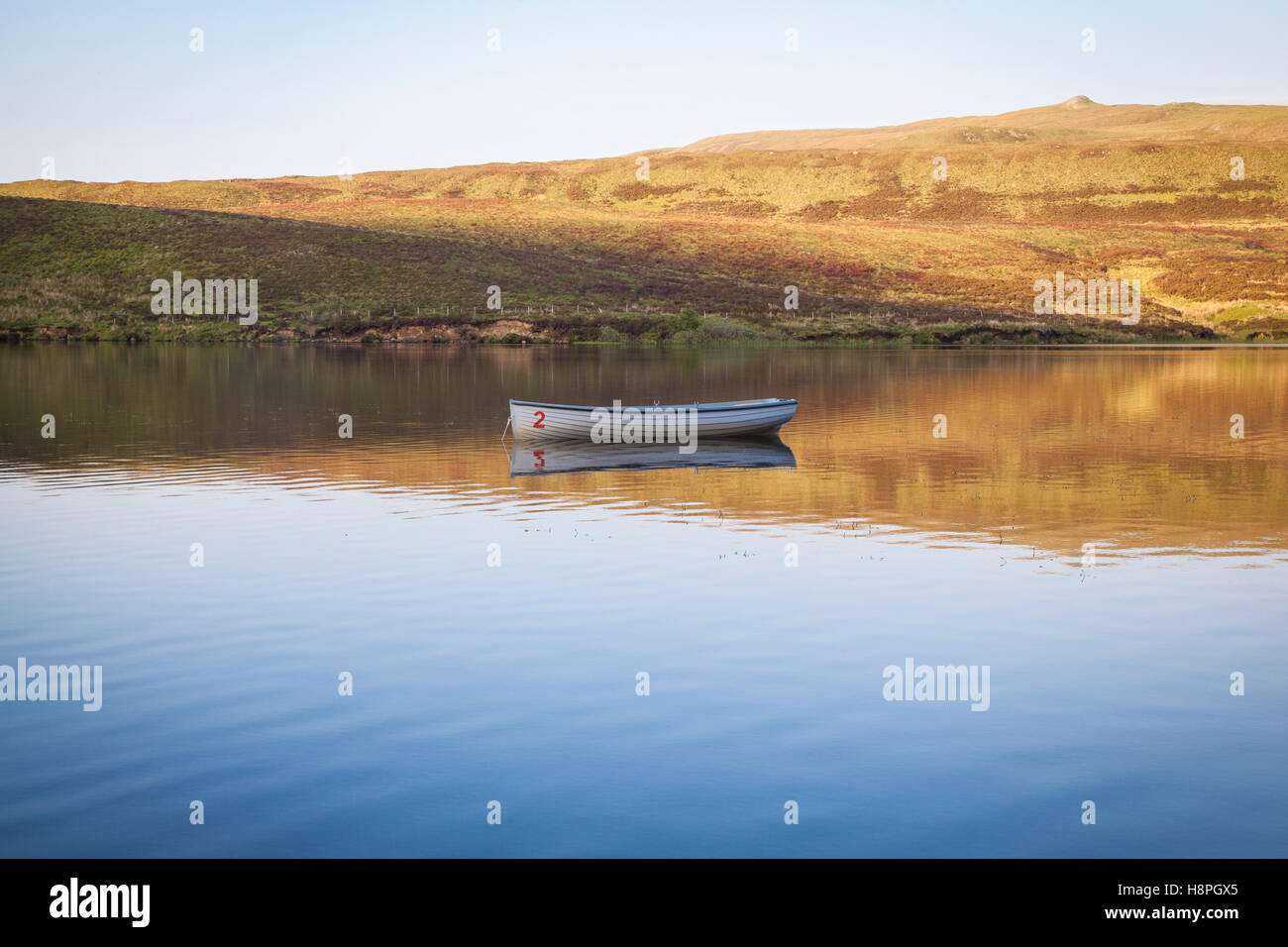 Barques sur le Loch Fada, île de Skye, Écosse Banque D'Images