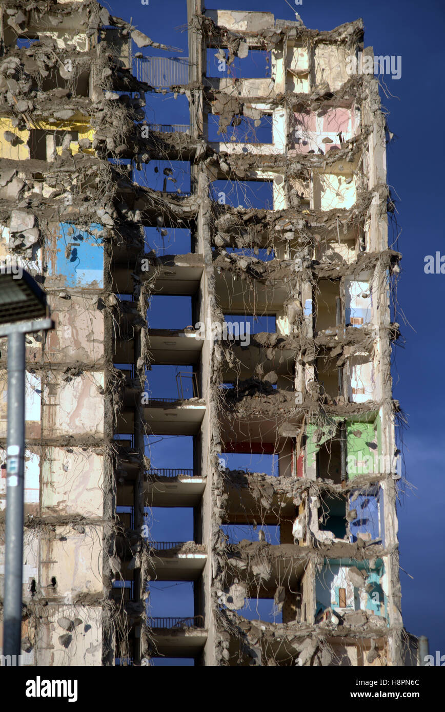 Démolition de la tour de Glasgow haut de blocs appartements ou de gratte-ciel Banque D'Images