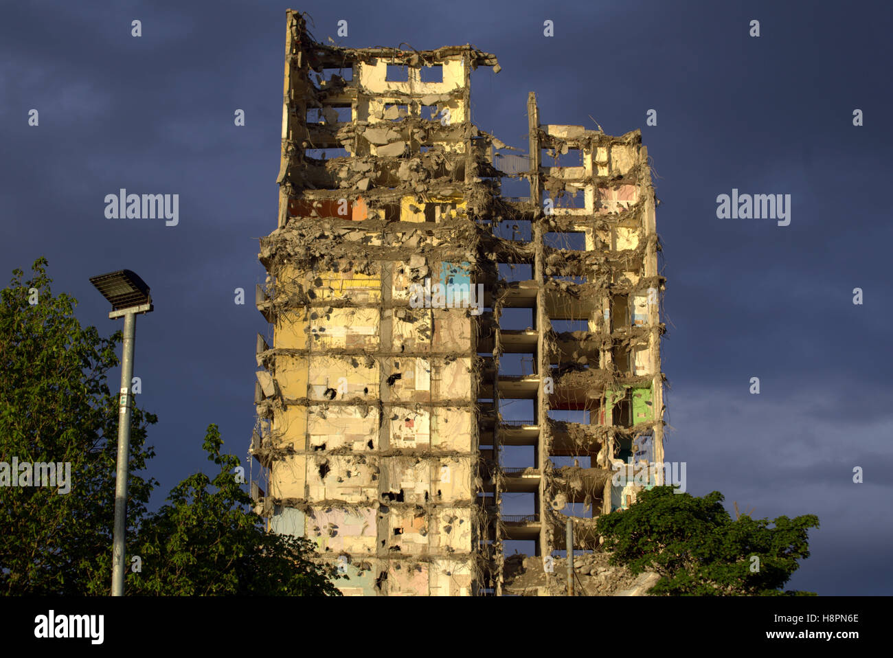 Démolition de la tour de Glasgow haut de blocs appartements ou de gratte-ciel Banque D'Images