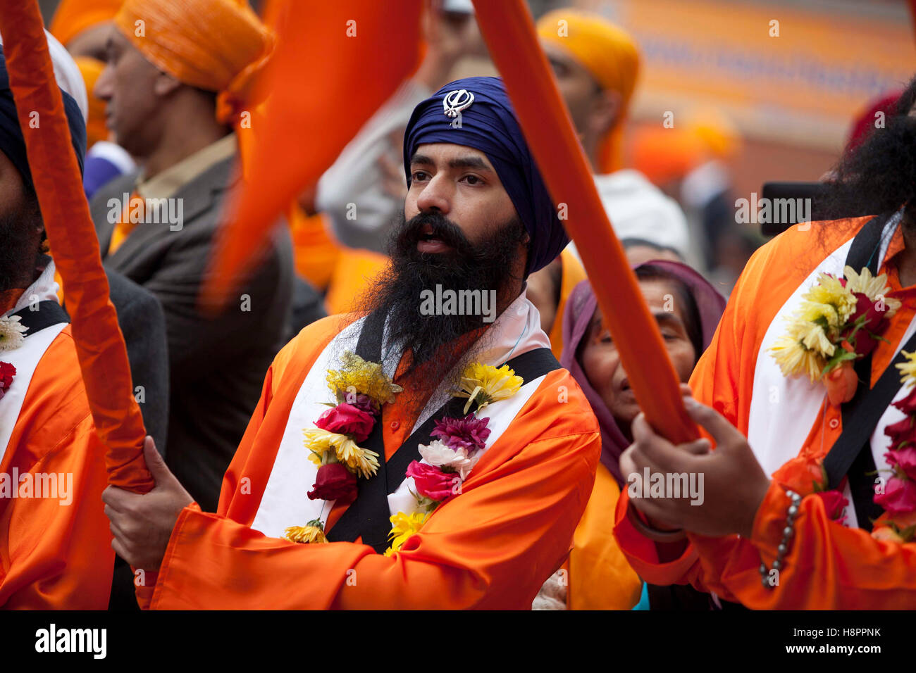 1/11/11 Ouverture de Manchester's biggest Gurdwara . Gurdwara Sri Guru Gobind Singh , Chorlton Road , Whalley Range Banque D'Images