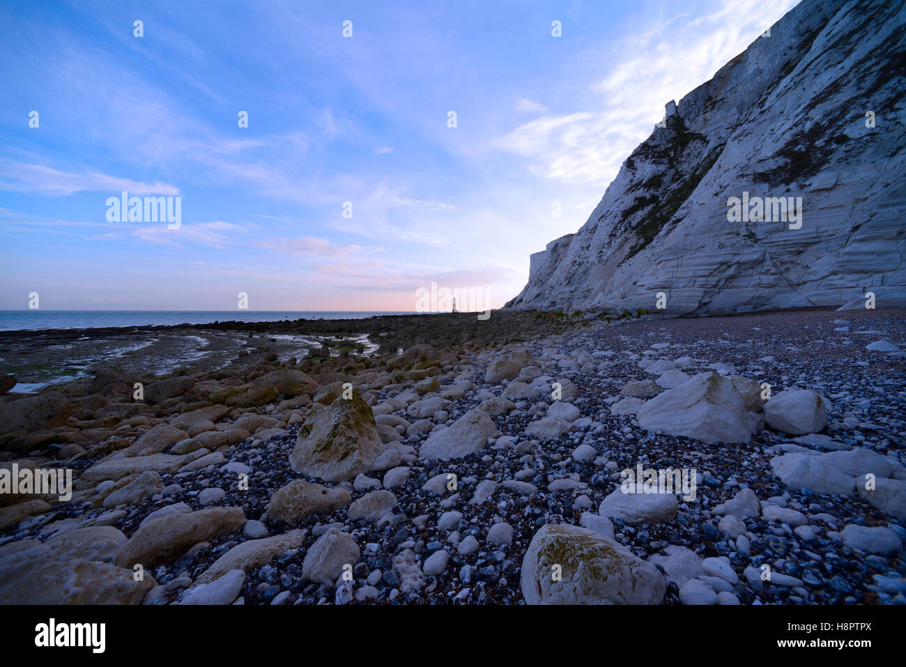 Beachy Head phare au coucher du soleil, près de Eastbourne Banque D'Images