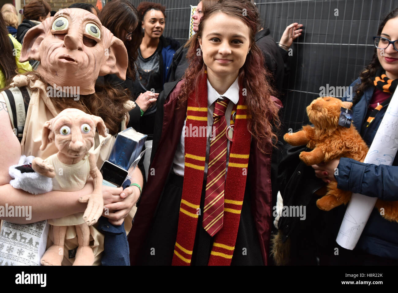 Leicester Square, Londres, Royaume-Uni. 15 novembre 2016. première du film Animaux Fantastiques. Banque D'Images