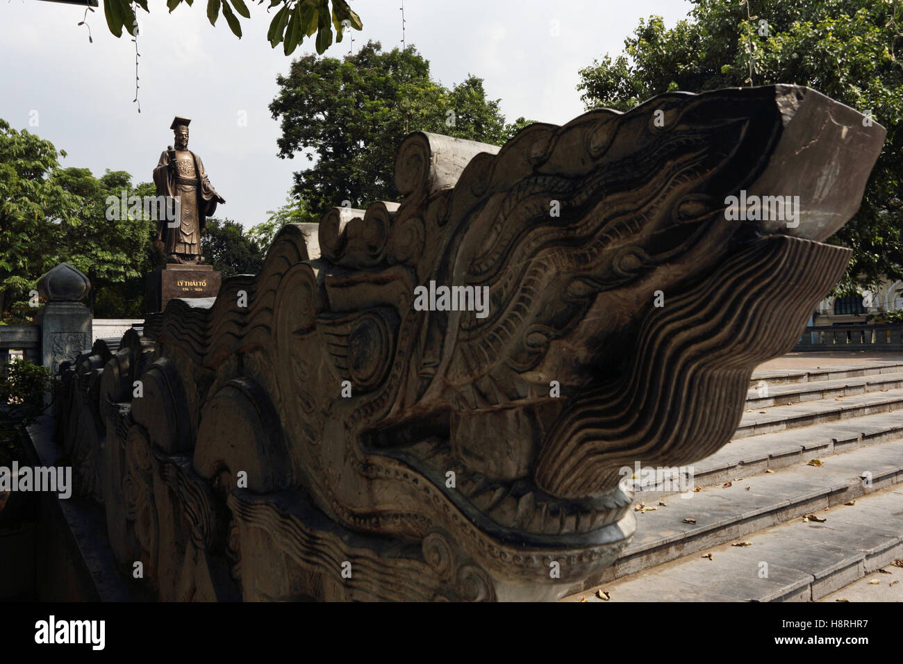 Statue de Ly Thai To, empereur de l'Annam qui régna de 1009 à 1028 AD. Banque D'Images