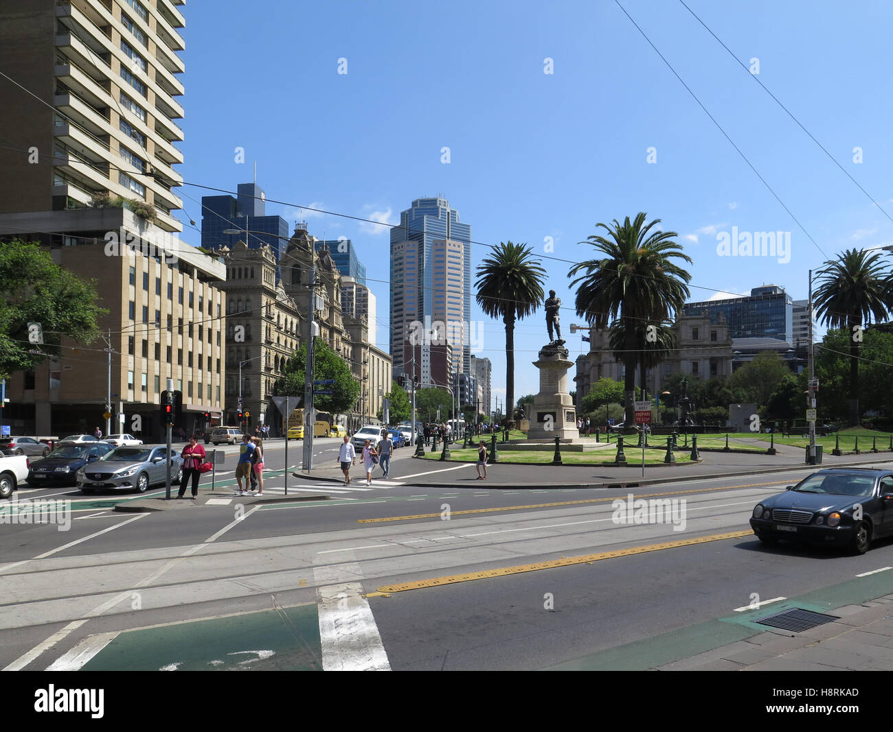 Melbourne CBD vu du Parlement comme suit. Banque D'Images