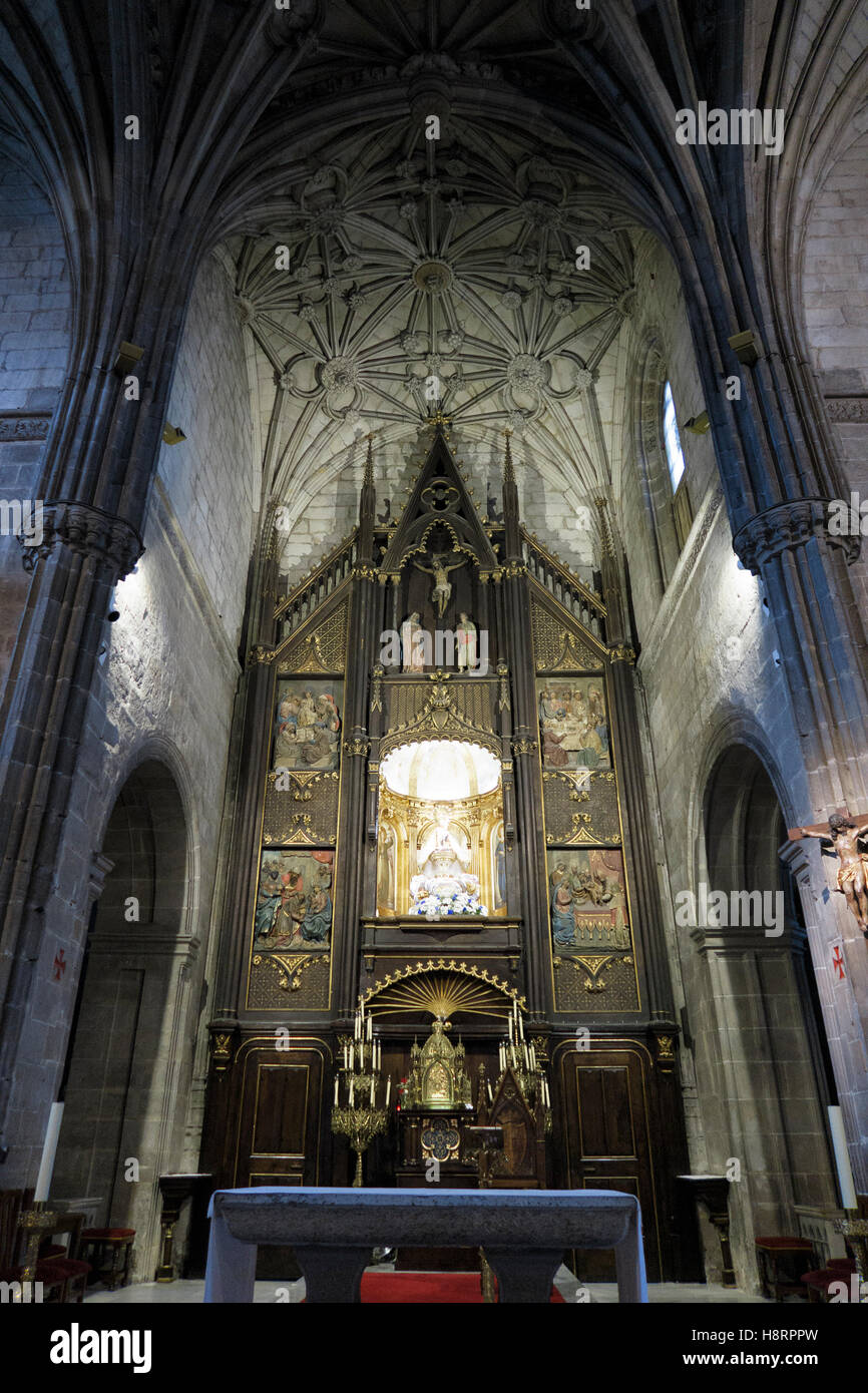 Iglesia Nuestra Señora de la Virgen del Puerto aka Iglesia de Santa María de Puerto à Santoña, Cantabrie, Espagne, Europe Banque D'Images