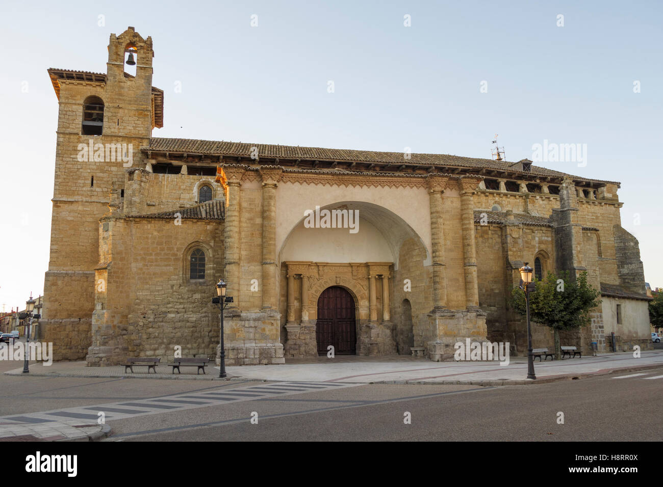 Église de San Pedro à Fromista, Castille et Leon, Espagne, Europe Banque D'Images