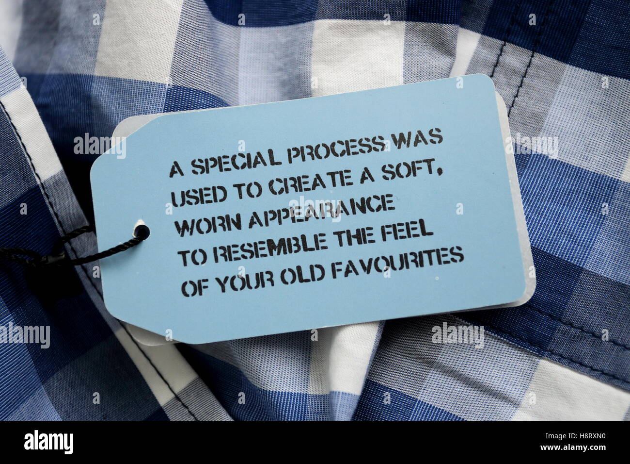 Instructions de lavage sur l'étiquette du vêtement masculin en Australie Banque D'Images