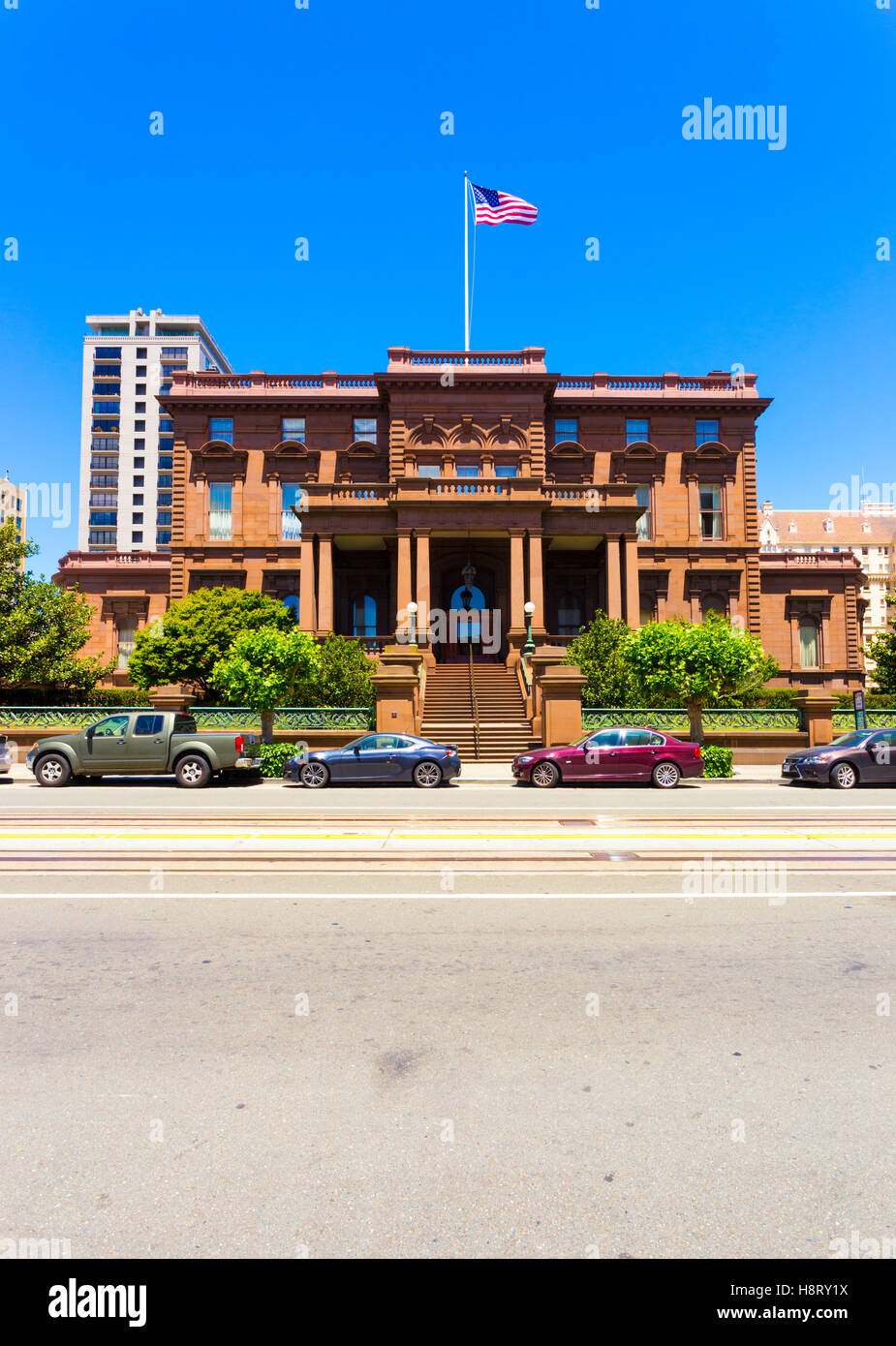 Maison historique brownstone, l'ancien hôtel particulier d'inondation est le foyer de Pacific-Union Club sur California Street sur Nob Hill San Francisco Banque D'Images