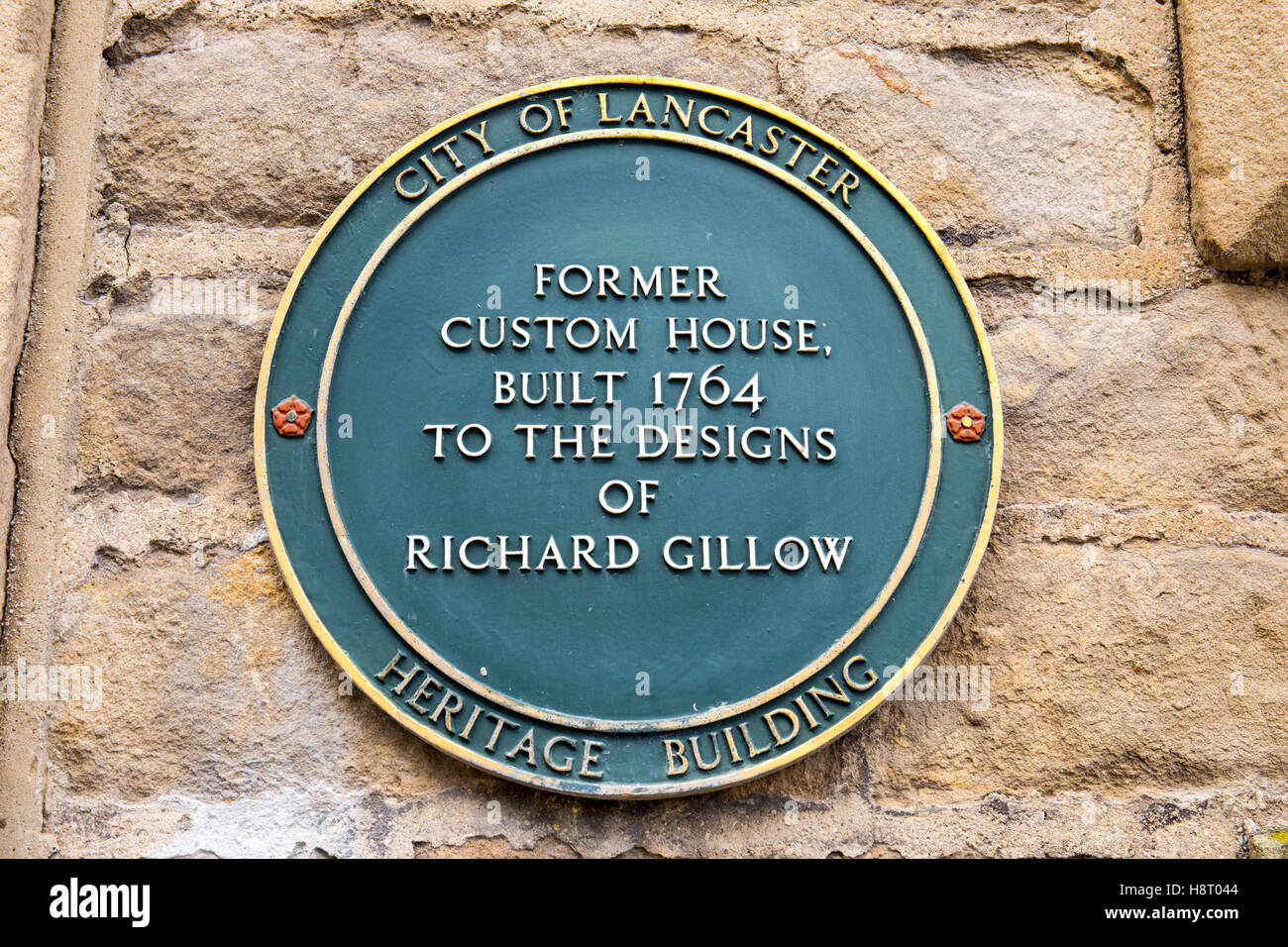 Plaque sur l'ancien Custom House, musée Maritime, maintenant Lancaster Lancaster Lancashire UK Banque D'Images