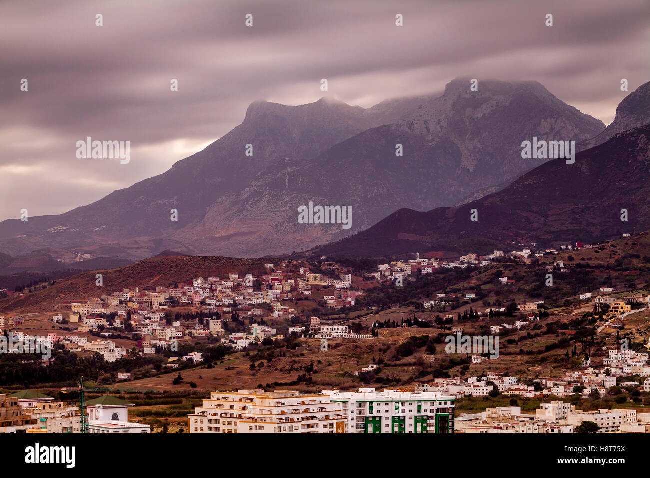 Vues des montagnes du Rif à partir de la ville de Tétouan, Maroc Banque D'Images