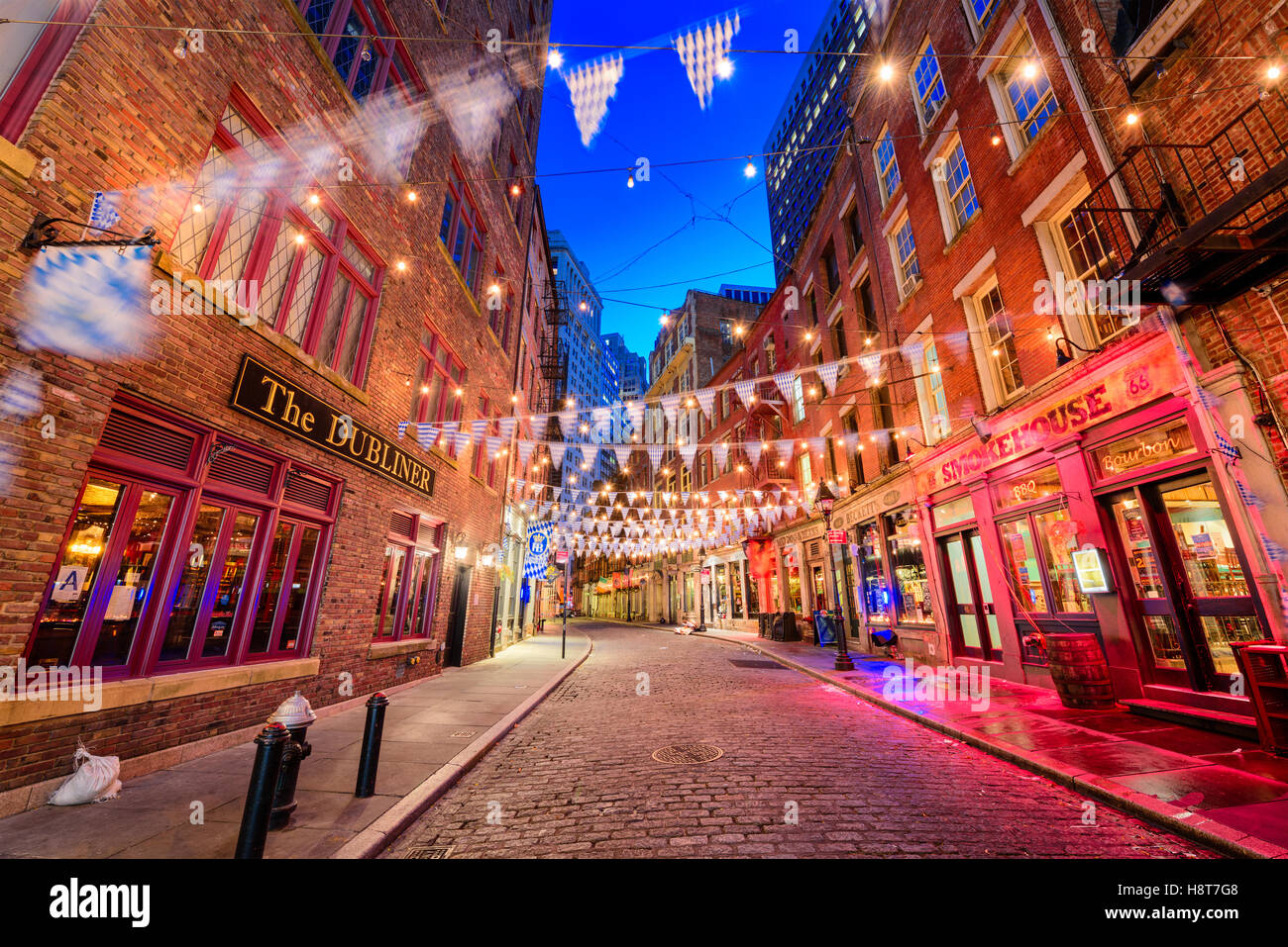 NEW YORK - 12 NOVEMBRE 2016 : Stone Street dans le quartier financier de Manhattan. Banque D'Images