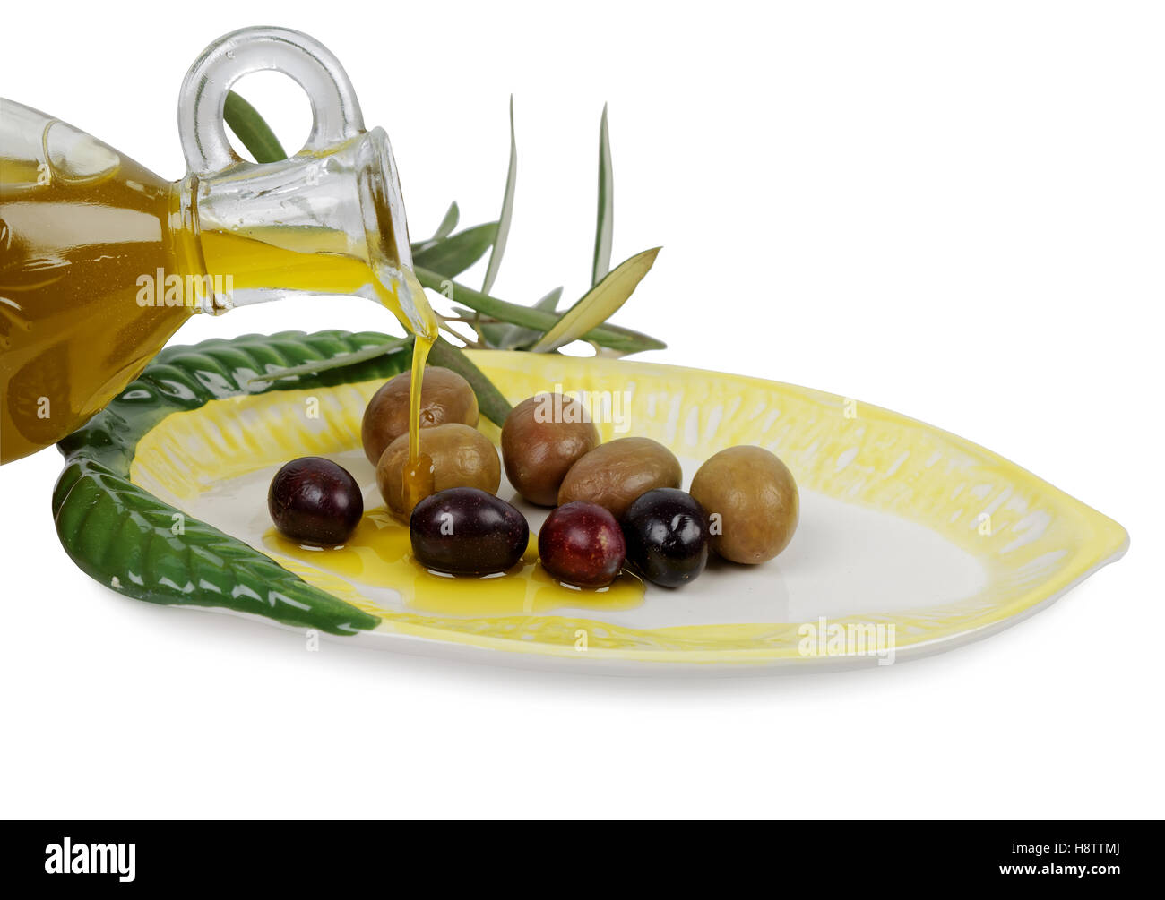 L'huile d'olive, olives et en succursale, isolé sur fond blanc Banque D'Images