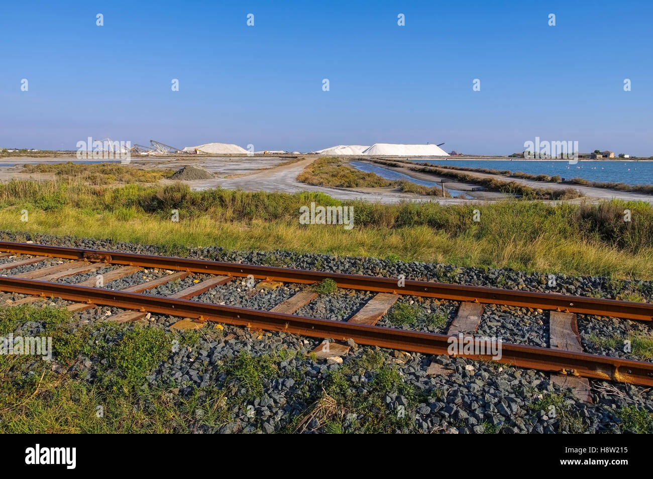 Camargue - Saline salines en Camargue, dans le sud de la France Banque D'Images