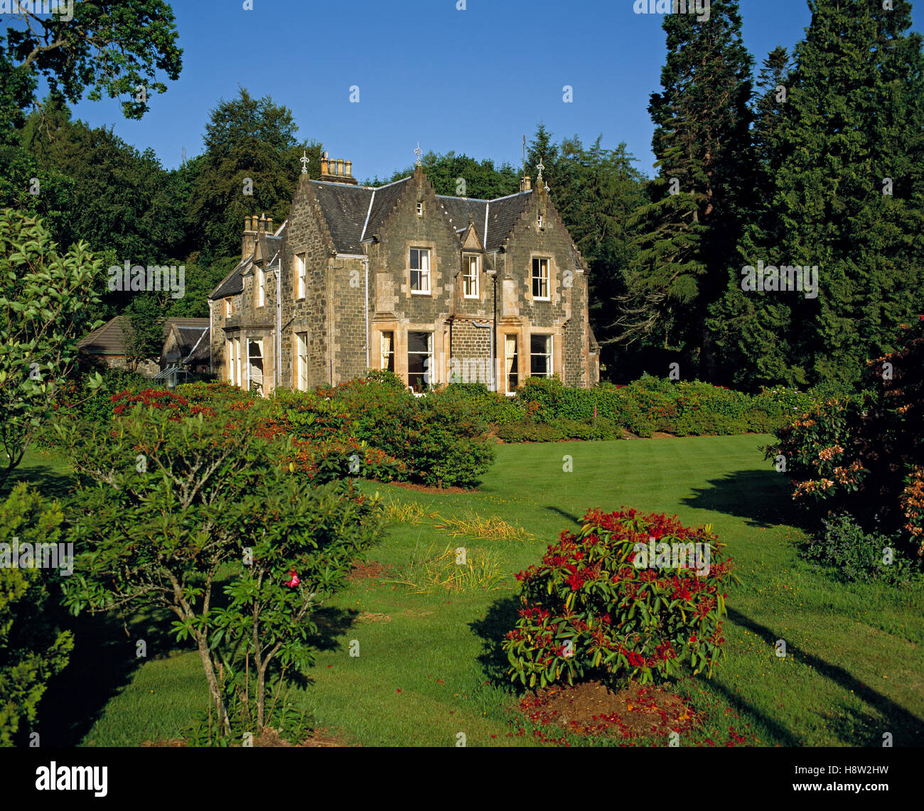 Grande maison de campagne et jardin, Ecosse, Royaume-Uni. Banque D'Images