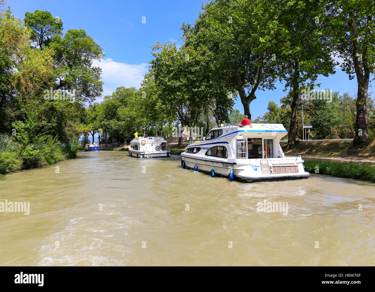 Bateau sur le canal du midi Banque de photographies et d’images à haute ...