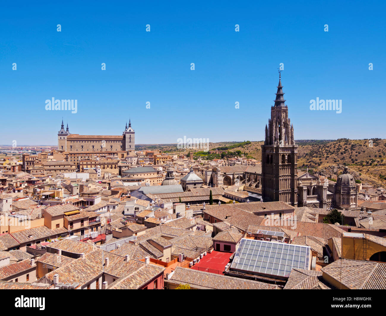 L'Espagne, Castille La Mancha, Toledo, Vieille Ville Skyline vue depuis l'église de San Ildefonso. Banque D'Images